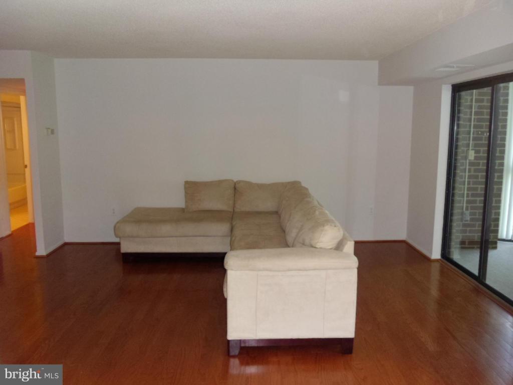 GREENS AT LEISURE WORLD - Residential