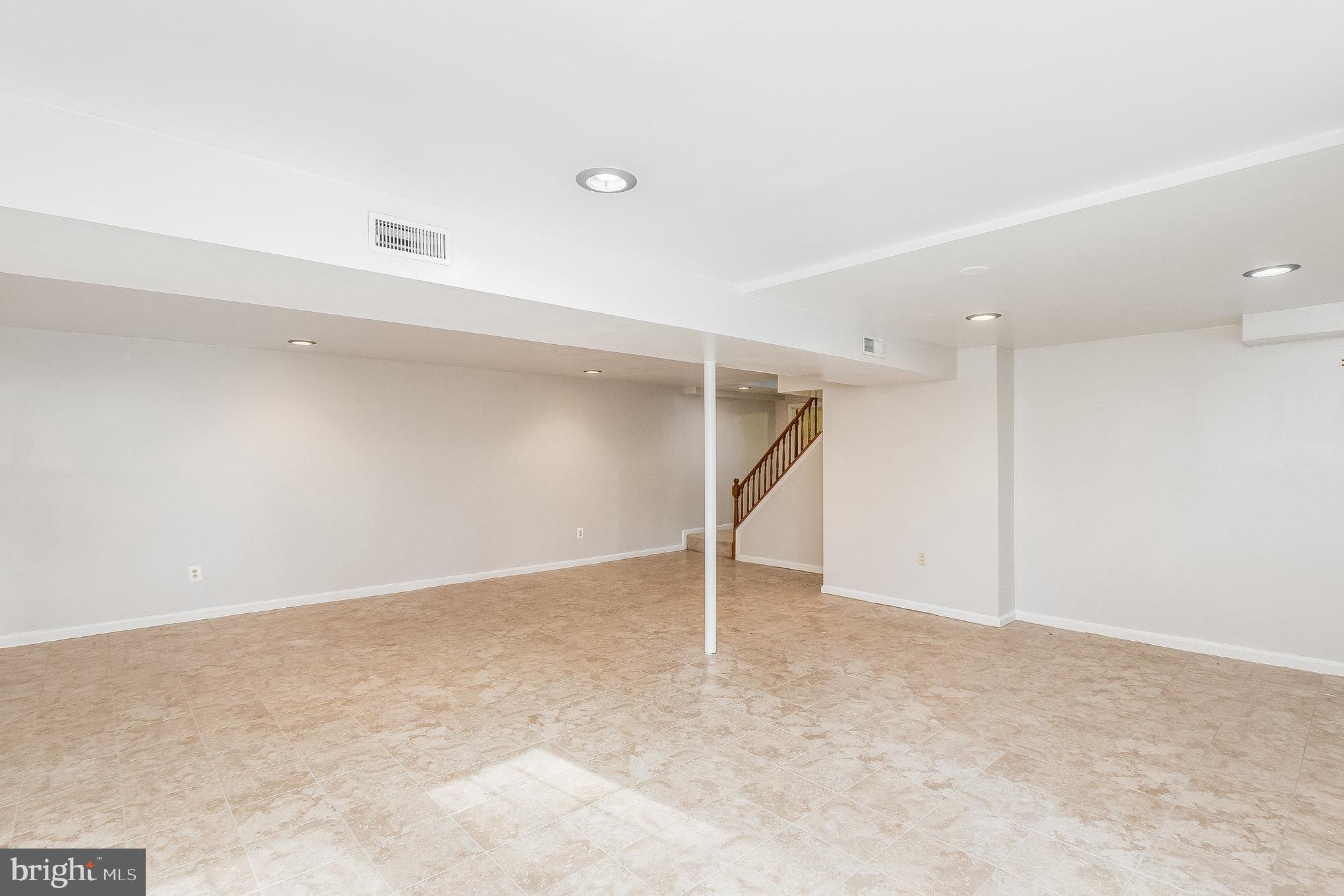 NEWINGTON STATION - Residential Lease