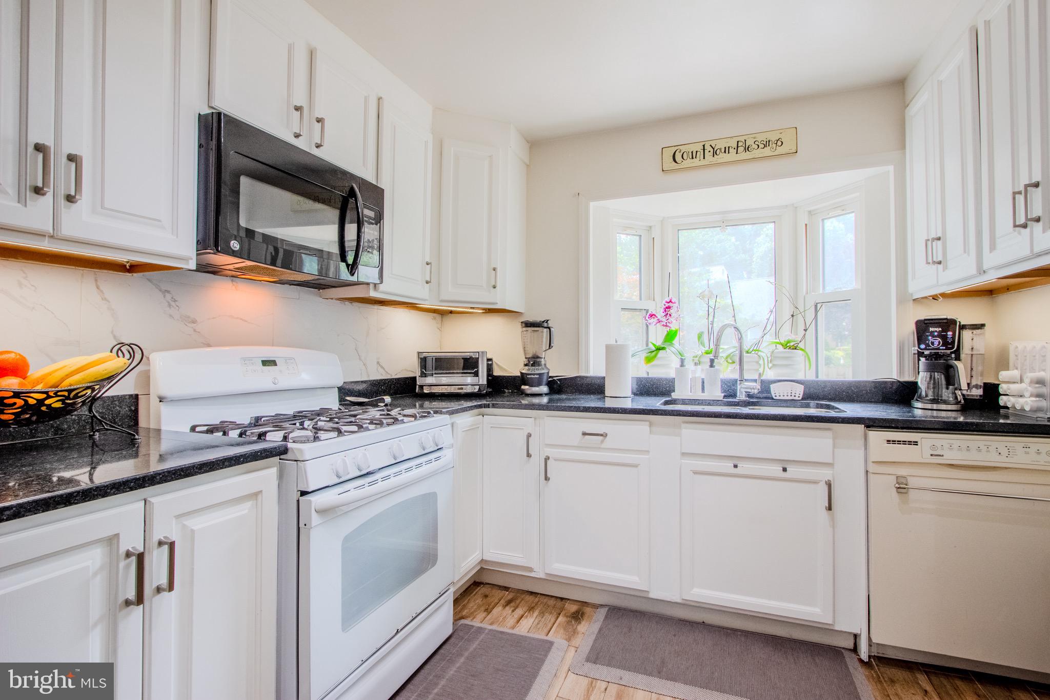 LAKE BRADDOCK - Residential