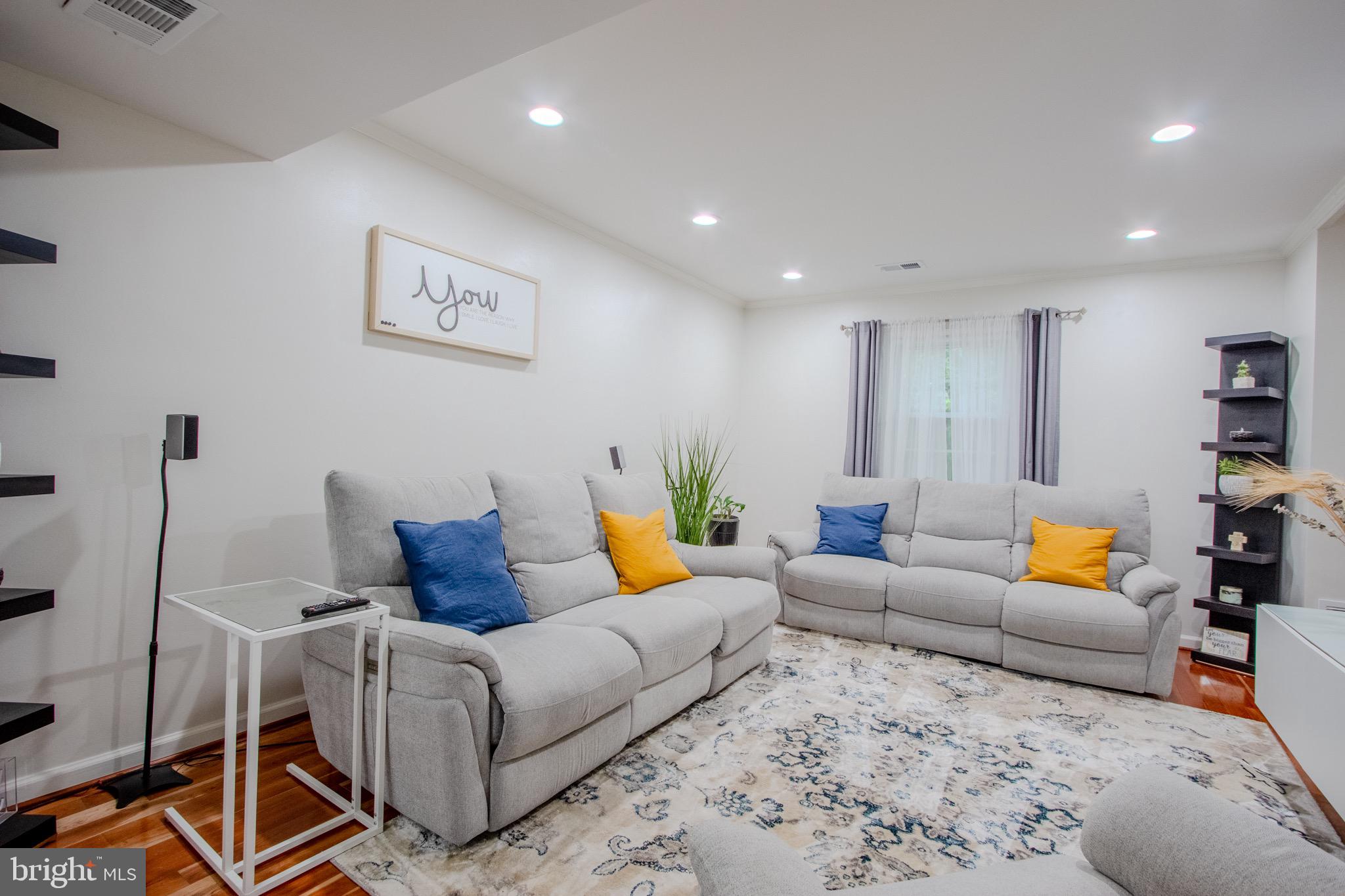 LAKE BRADDOCK - Residential