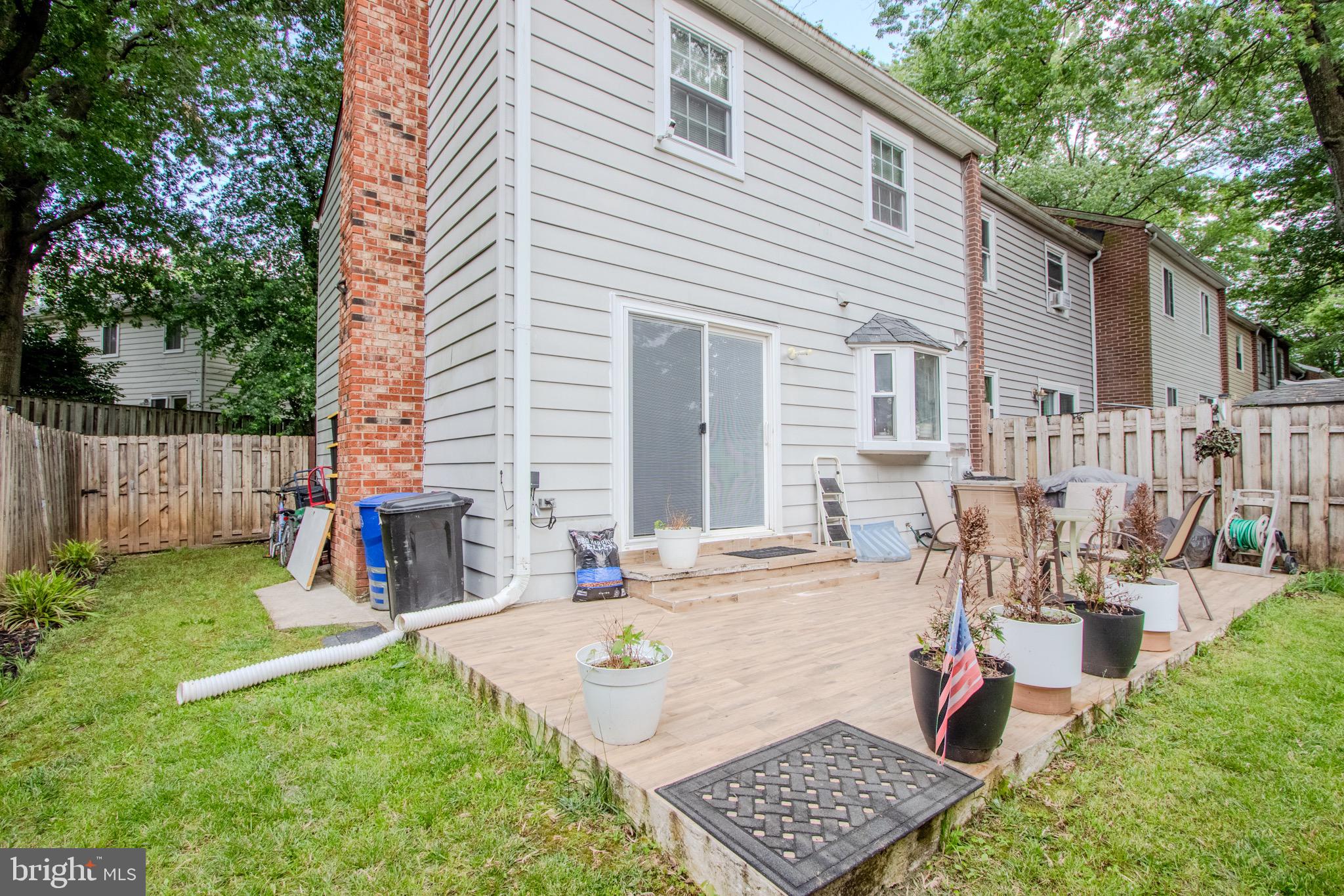 LAKE BRADDOCK - Residential