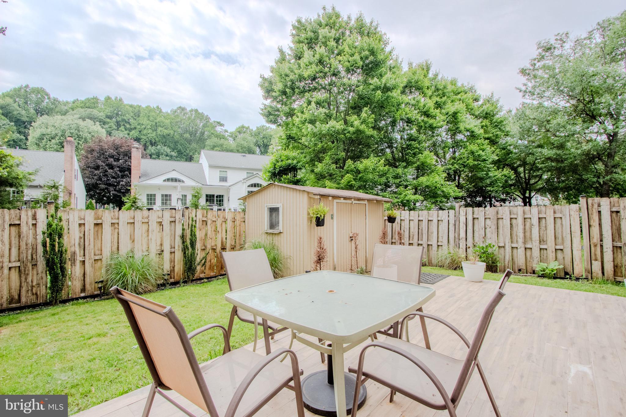 LAKE BRADDOCK - Residential