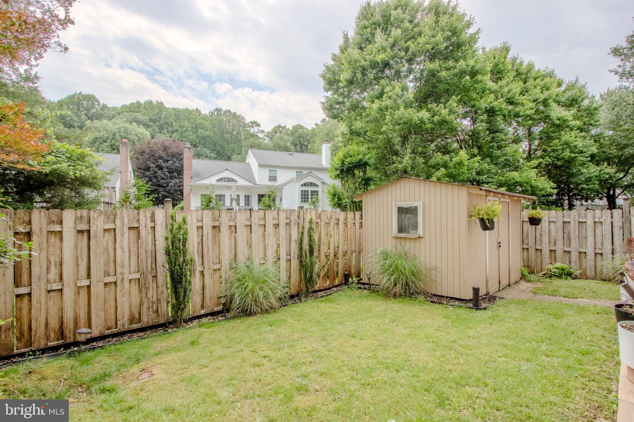 LAKE BRADDOCK - Residential