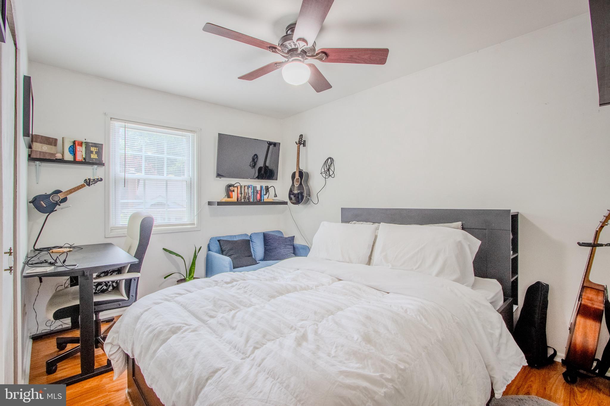 LAKE BRADDOCK - Residential