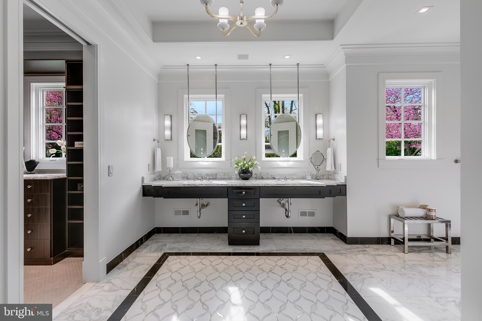 VIRGINIA FOREST - Residential