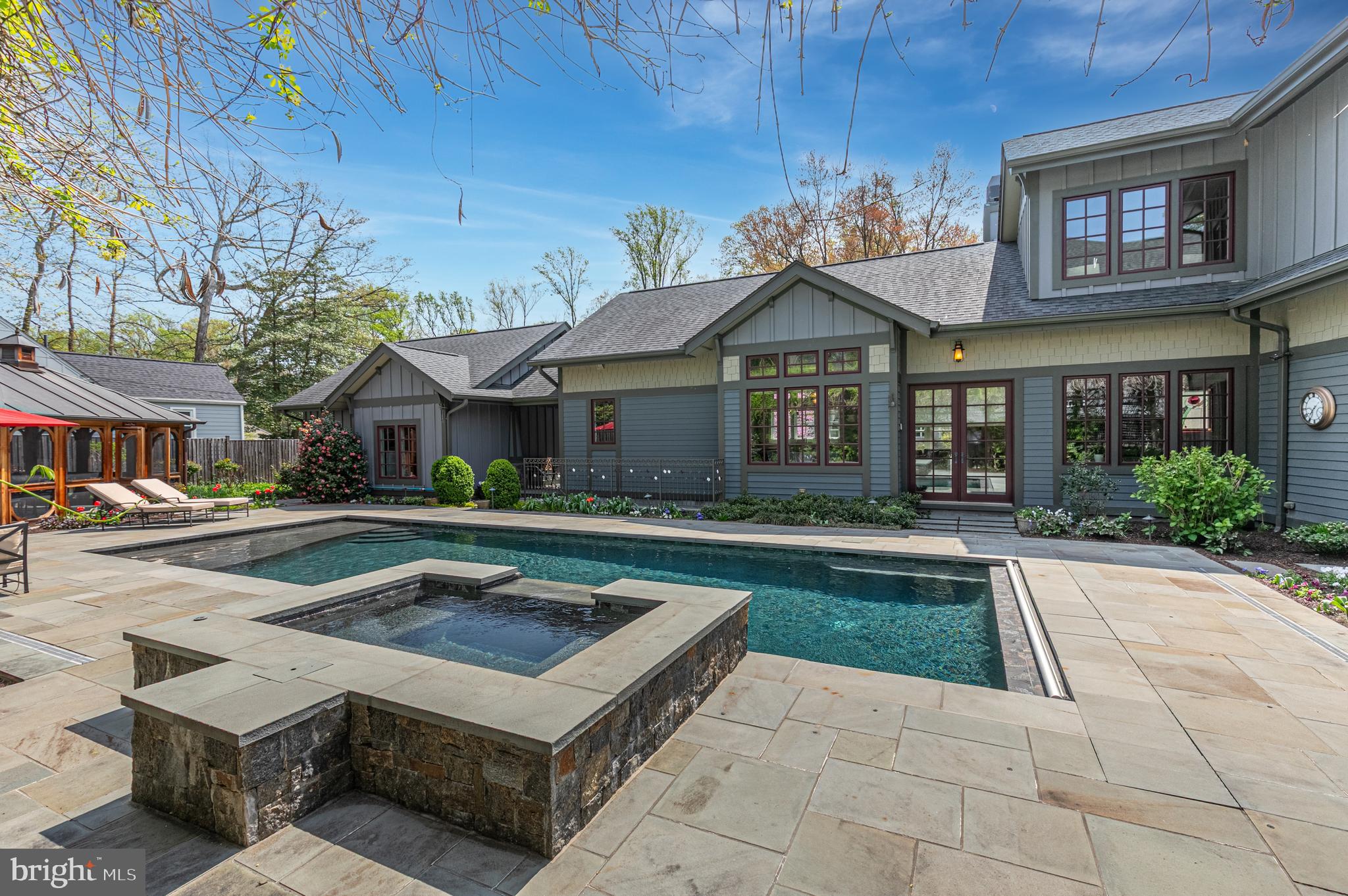 VIRGINIA FOREST - Residential