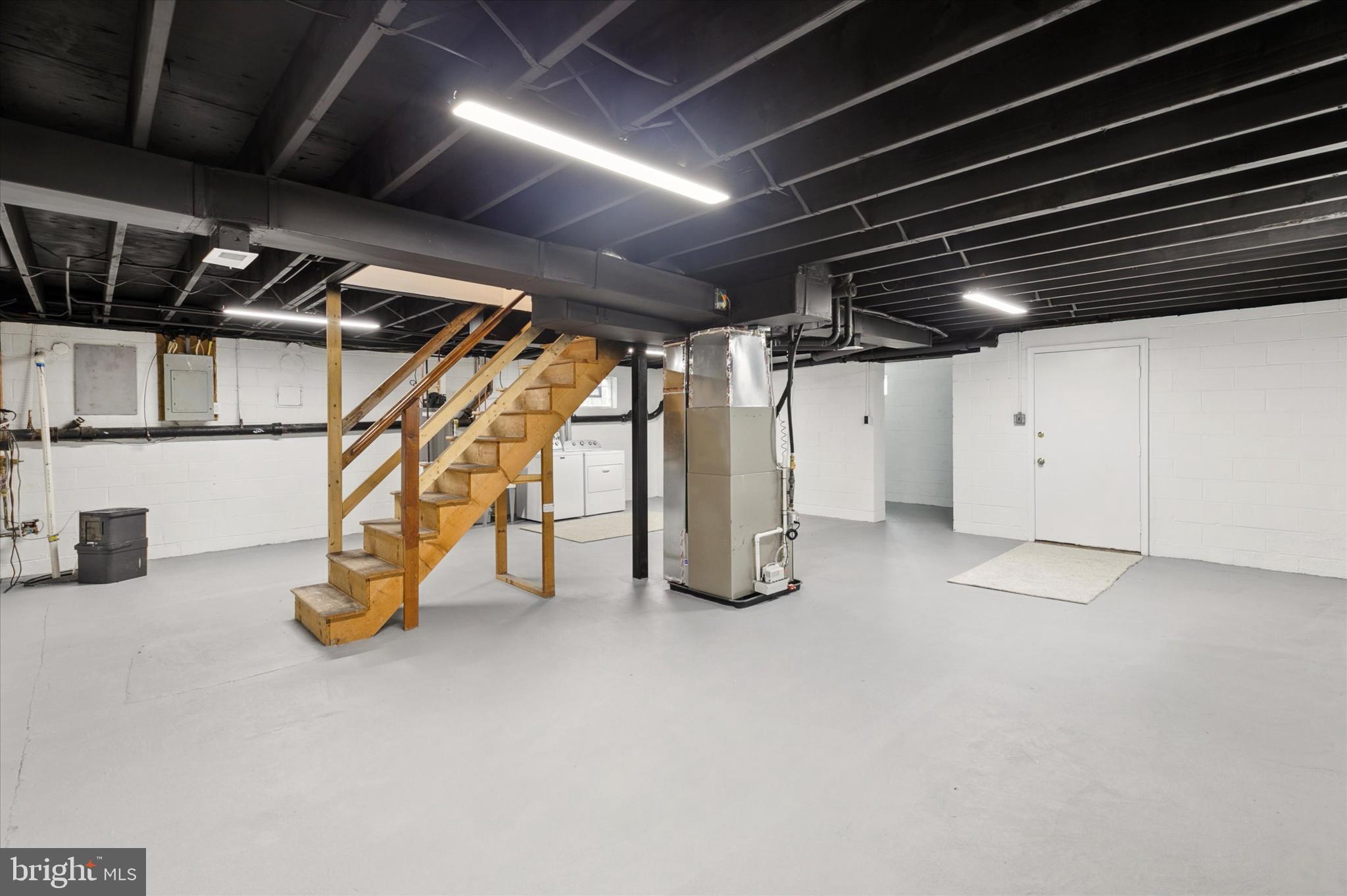 BELMONT HILLS - Residential Lease