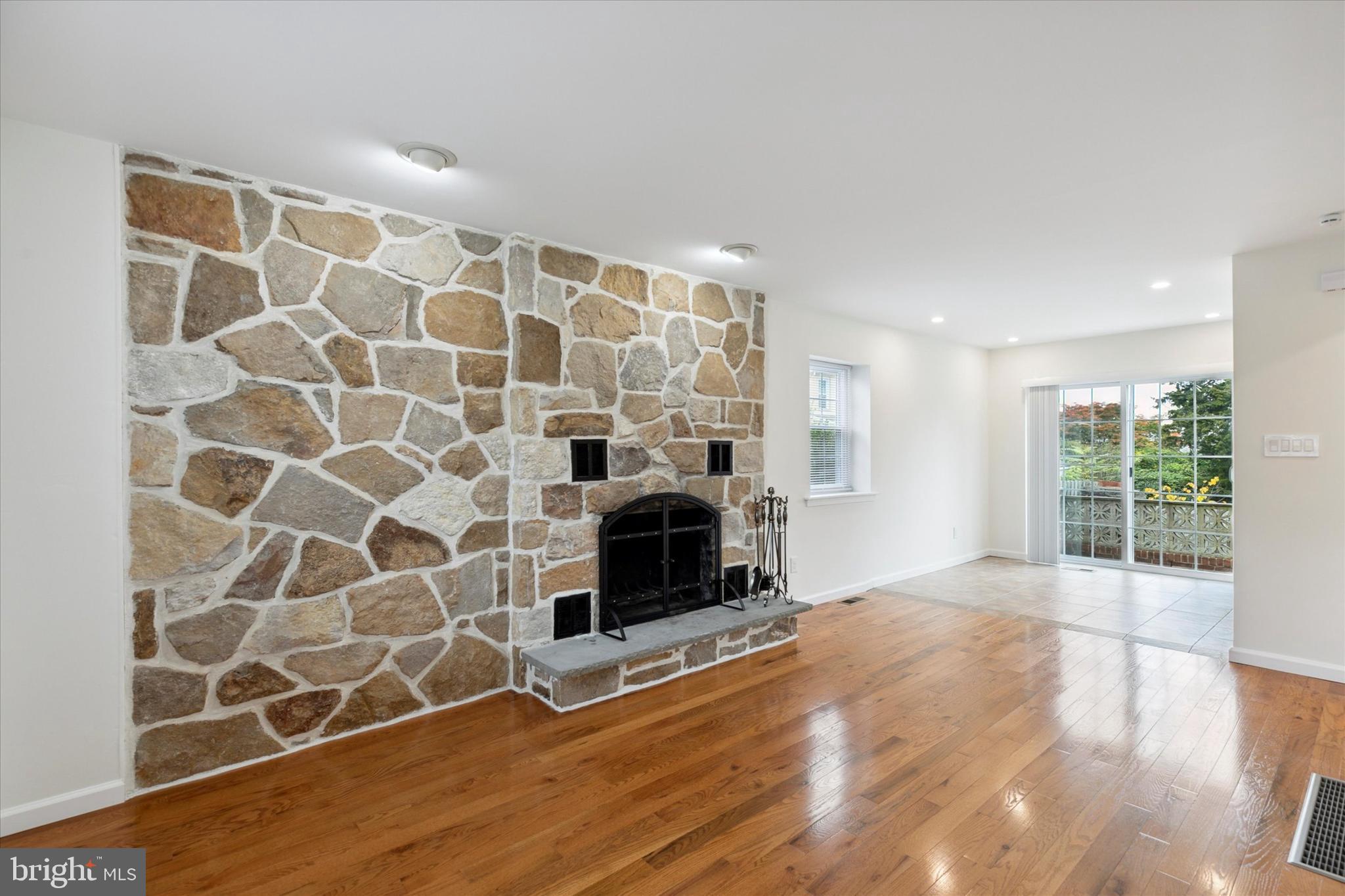 BELMONT HILLS - Residential Lease