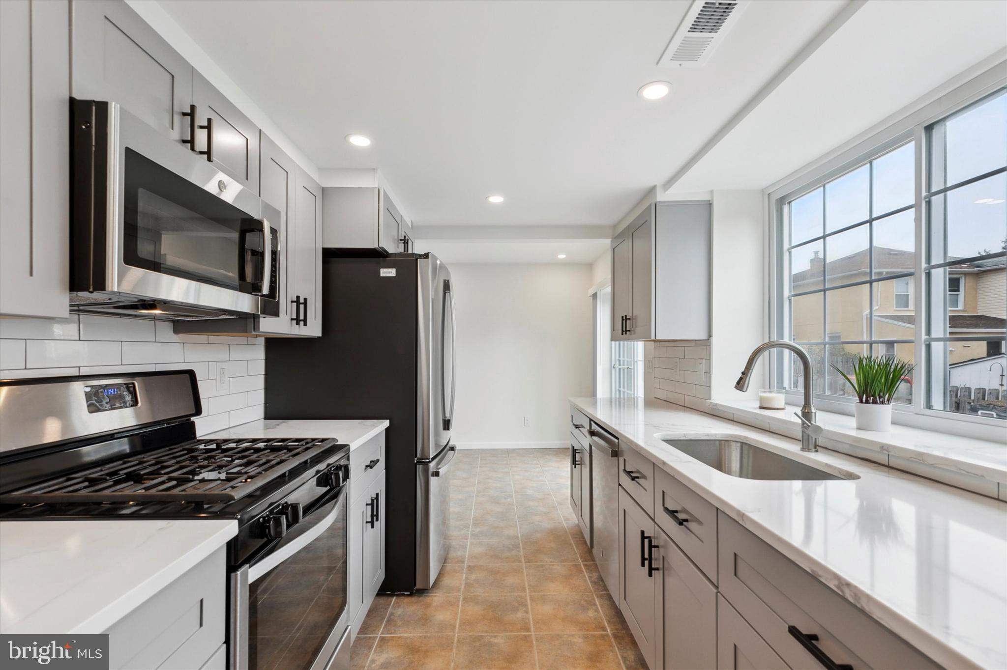 BELMONT HILLS - Residential Lease