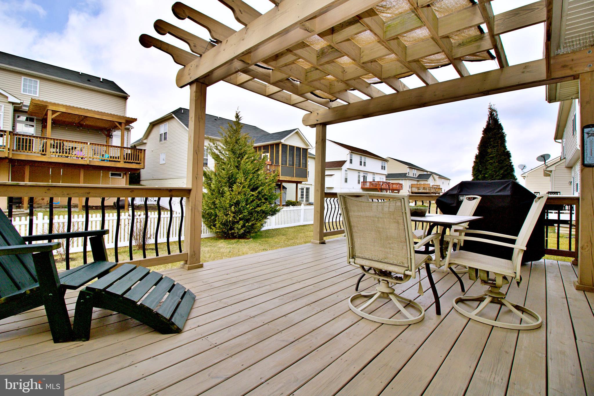 LAKELAND PLACE - Residential