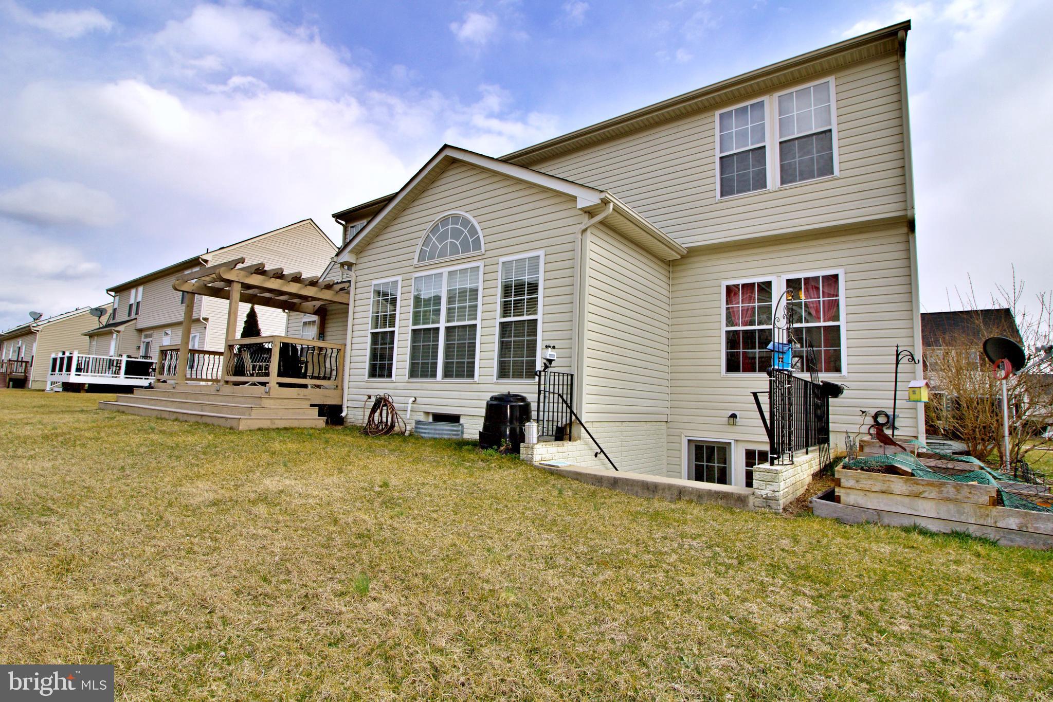 LAKELAND PLACE - Residential