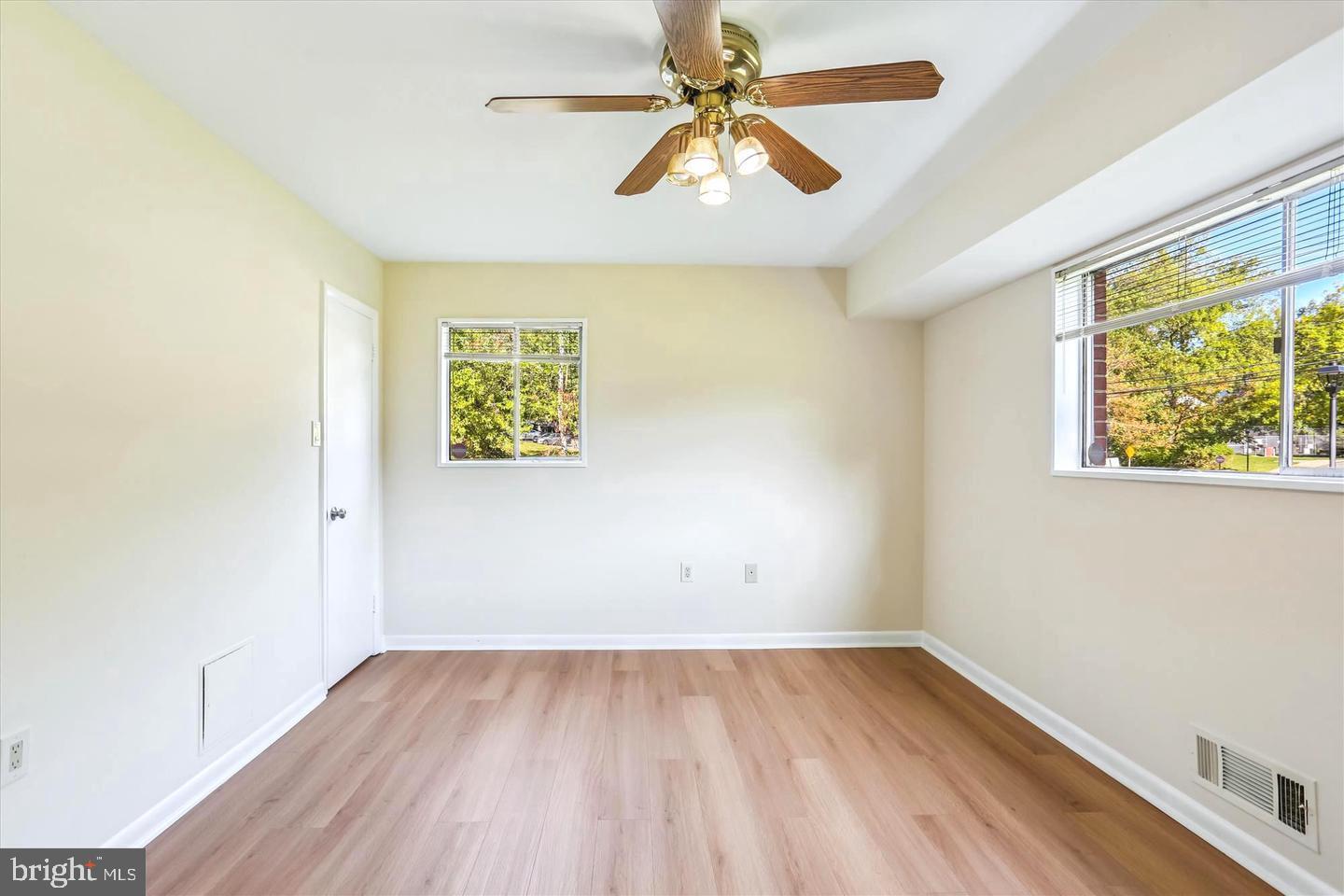 PARKSIDE CONDOMINIUMS - Residential Lease