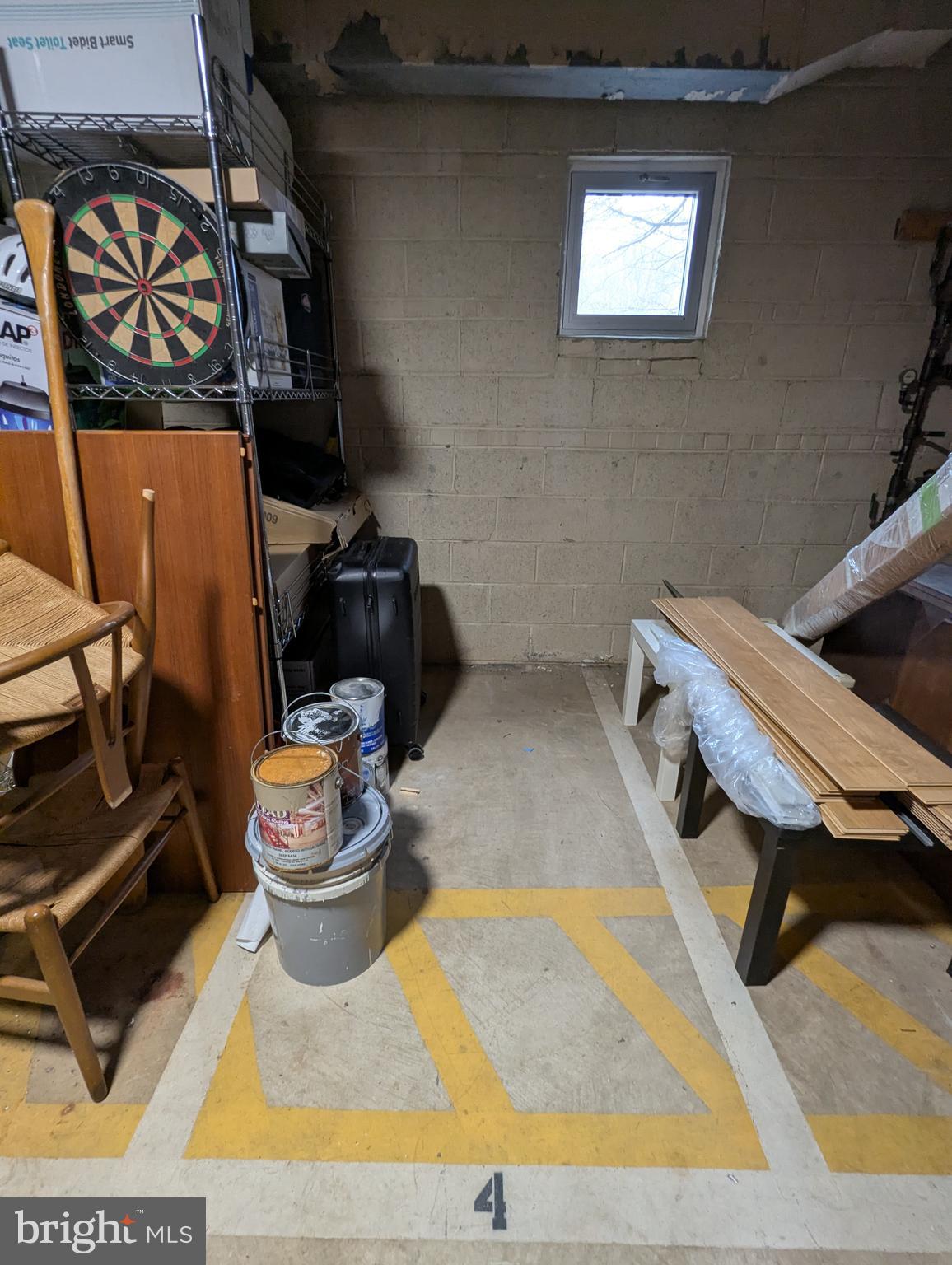 PARKSIDE CONDOMINIUMS - Residential Lease