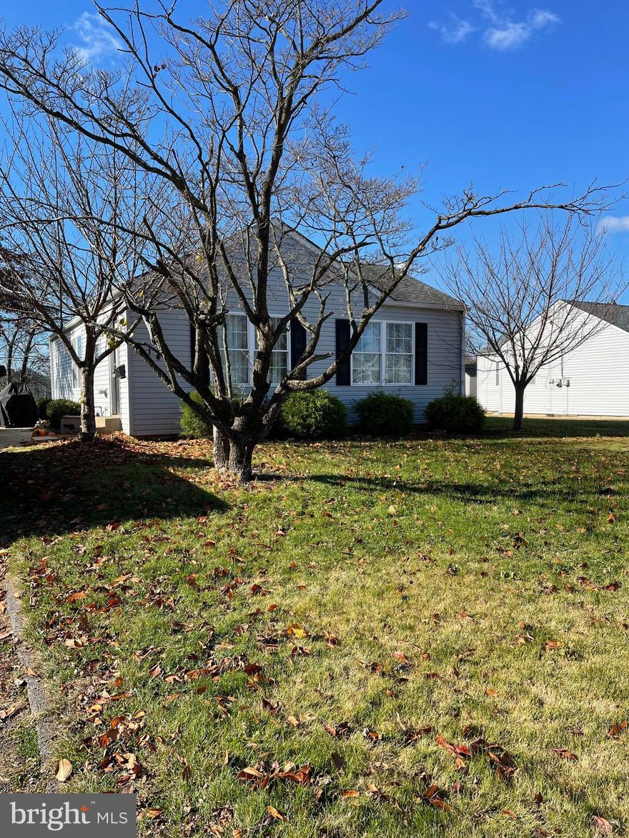 Move-in ready 2 bedroom 1 bath 1 Story SINGLE with modern eat-in kitchen featuring dishwasher & gas cooking. Large and bright living room features 3 windows. Washer & Dryer included. Central air and gas utilities. Pvt. driveway w/ parking for 2 cars. Nice flat rear yard.. Super convenient location right off 202. Minutes to Routes 76, 422, PA turnpike and the King of Prussia Mall. Storage shed included.