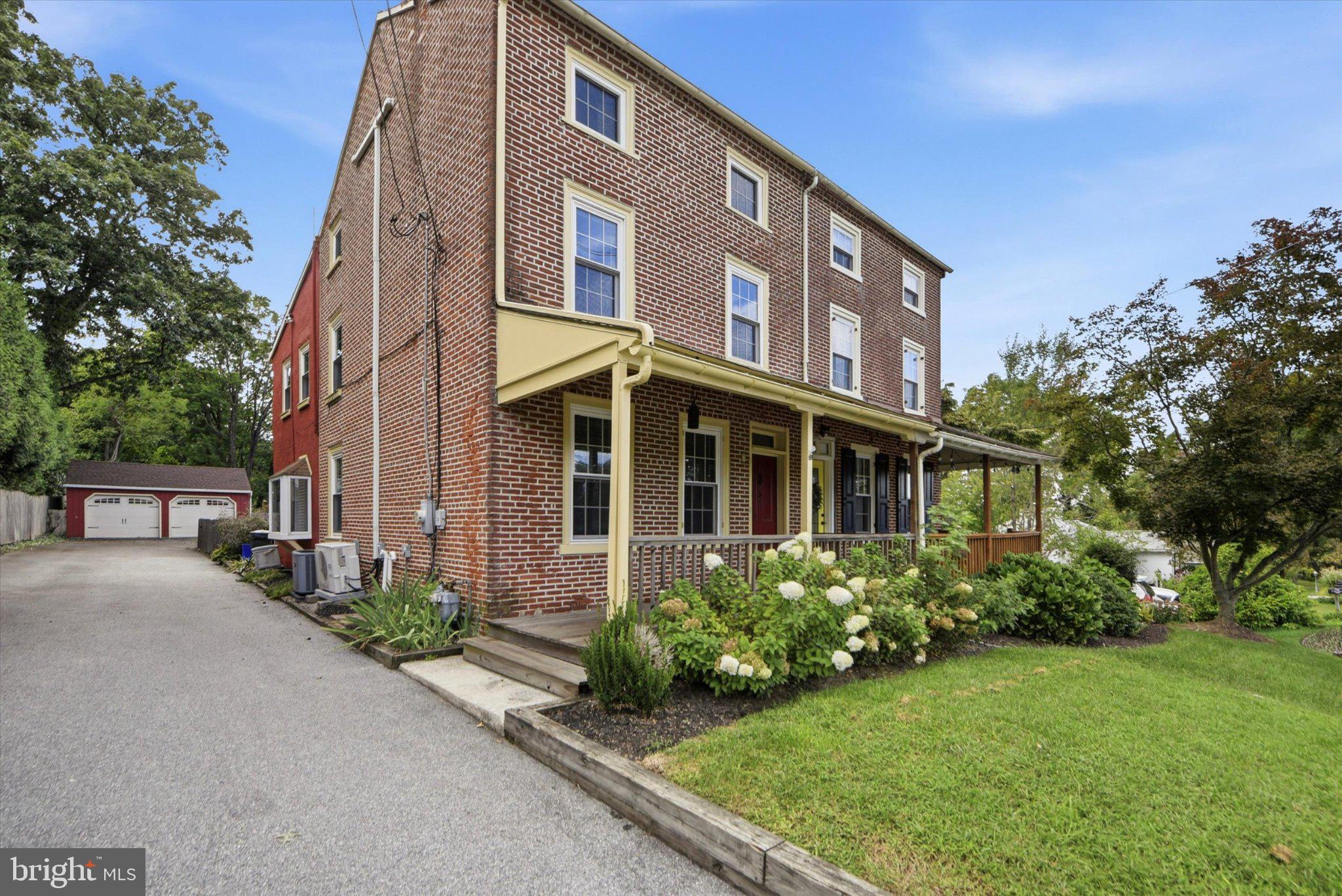 730 N NEW STREET