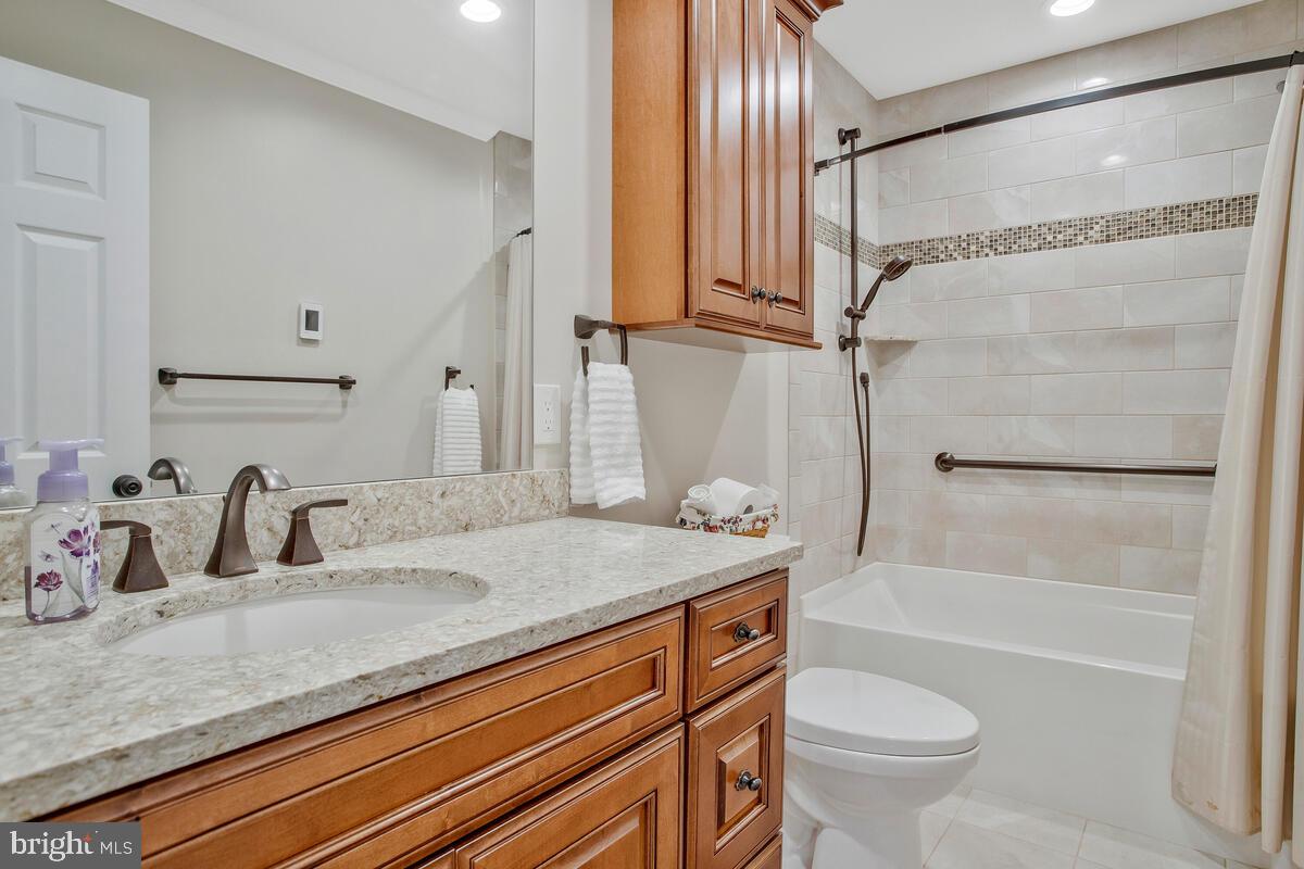 PARADISE BEACH - Residential