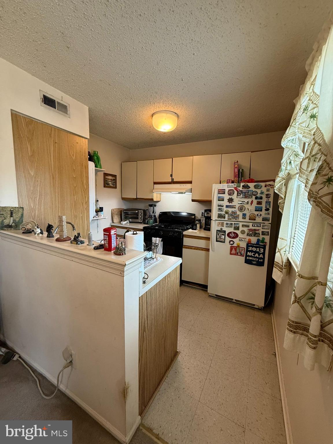 100 PARK BOULEVARD 2D
