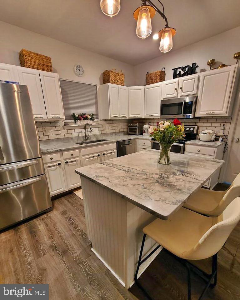 GRANDE VIEW PARK - Residential Lease