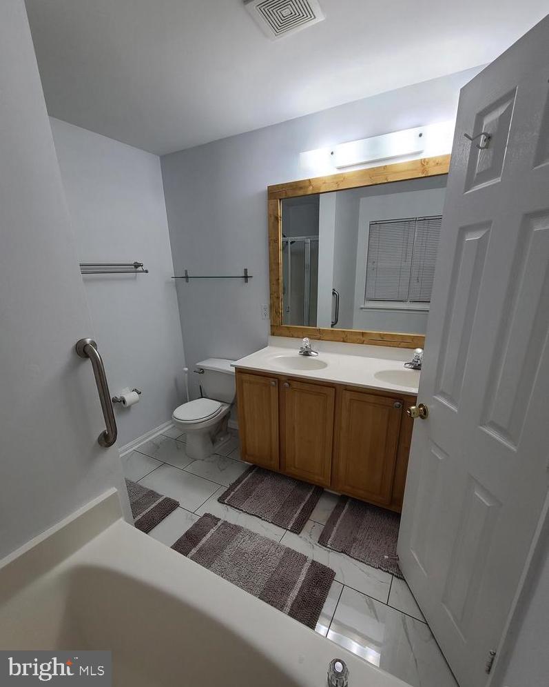 GRANDE VIEW PARK - Residential Lease