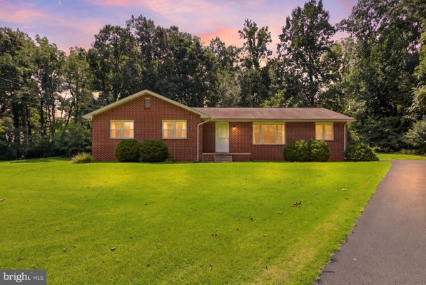 691 CHURCHEY LN, LEWISBERRY, PA 17339 - Image fddbb8033c5a9dac756f220e689e2f57/488024936
