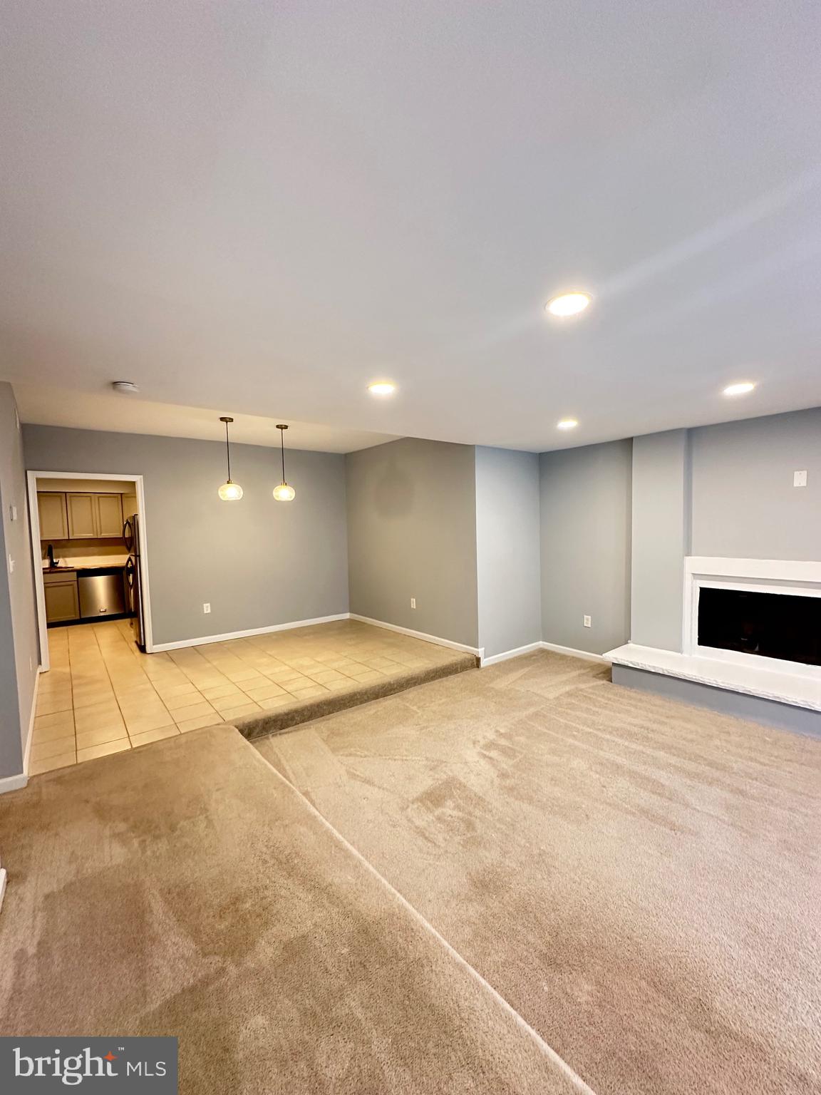 ELYSIAN WOODS - Residential Lease