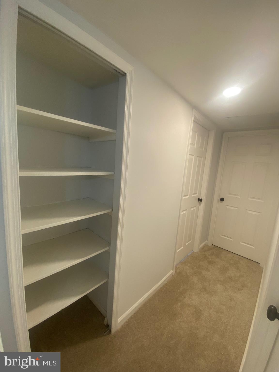 ELYSIAN WOODS - Residential Lease