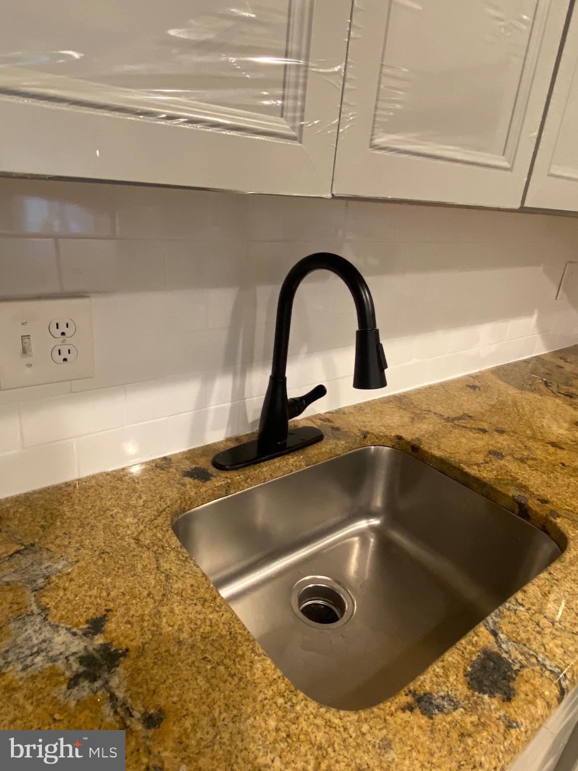 ELYSIAN WOODS - Residential Lease