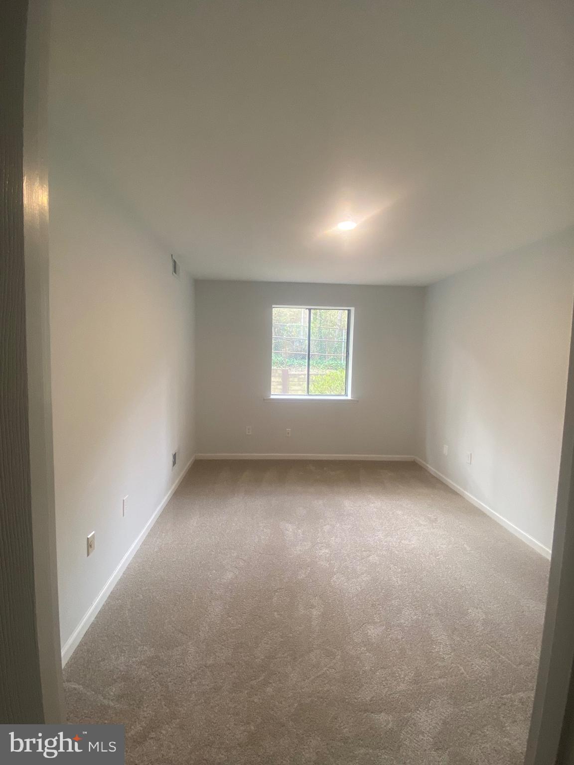 ELYSIAN WOODS - Residential Lease