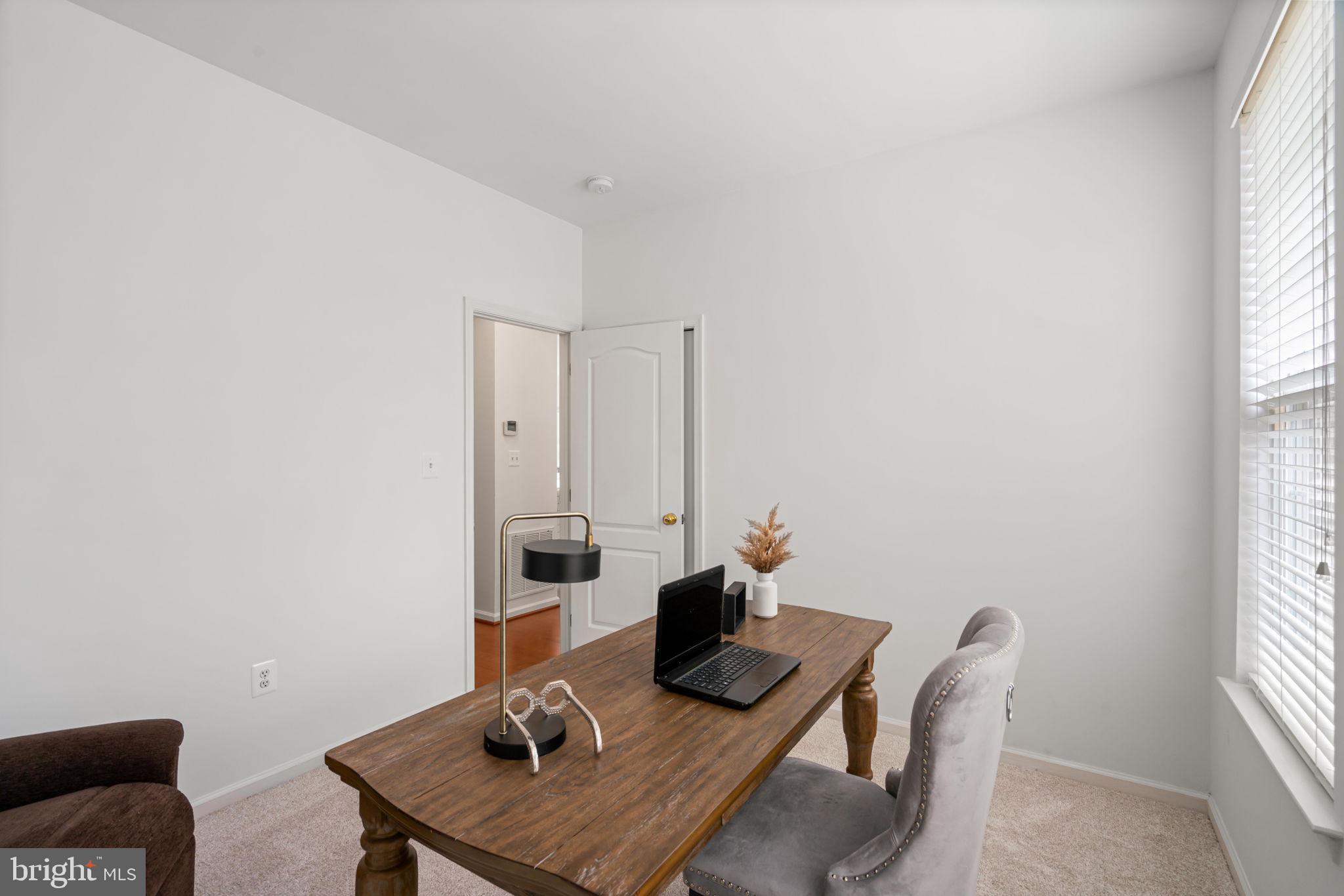 ASHBURN FARM - Residential