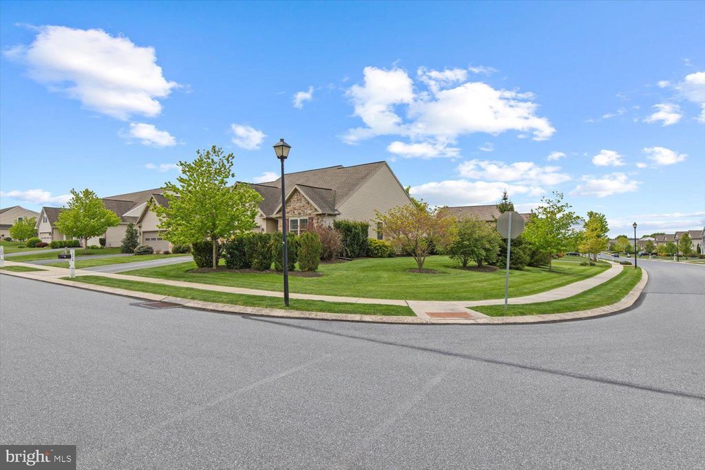 Photo of 5338 OAK LEAF DR, MOUNT JOY, PA 17552 (MLS # PALA2034468)