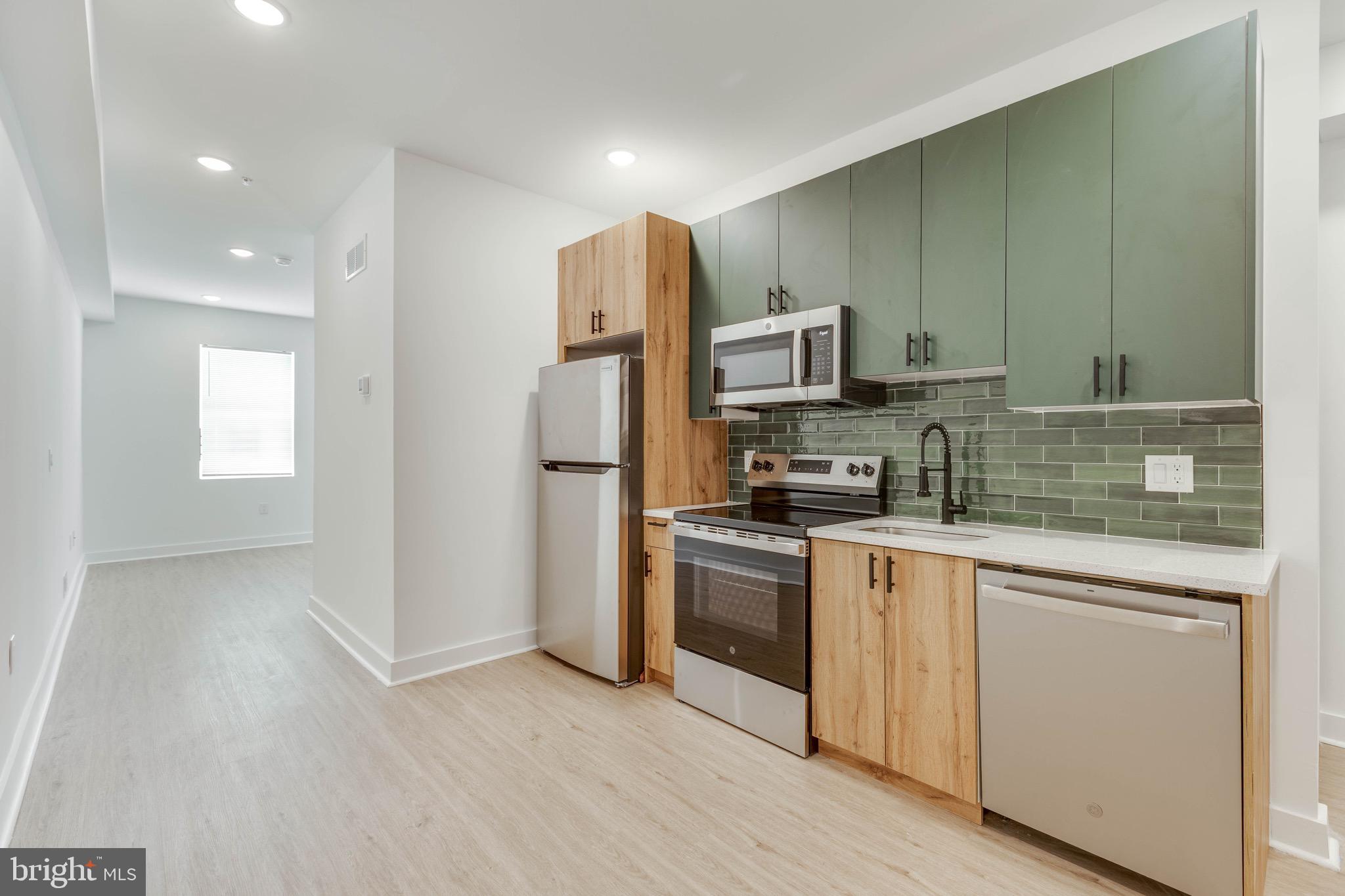Welcome to this stunning, newly built home with modern finishes and spacious living areas. This property features: Hardwood flooring throughout the unit, Quartz countertops, brand new Stainless Steel Appliances, and ample cabinetry. With plenty of natural light, in unit washer/dryer for convenience, and contemporary design, this home is perfect for those seeking comfort and style. Unit 2 also has a private outdoor space. Don’t miss the chance to make this new construction your next home!
Tenants are responsible for the following utilities:
Water $50/mo flat fee (up to 2 people)
Electric (based on usage)
NO GAS
Internet