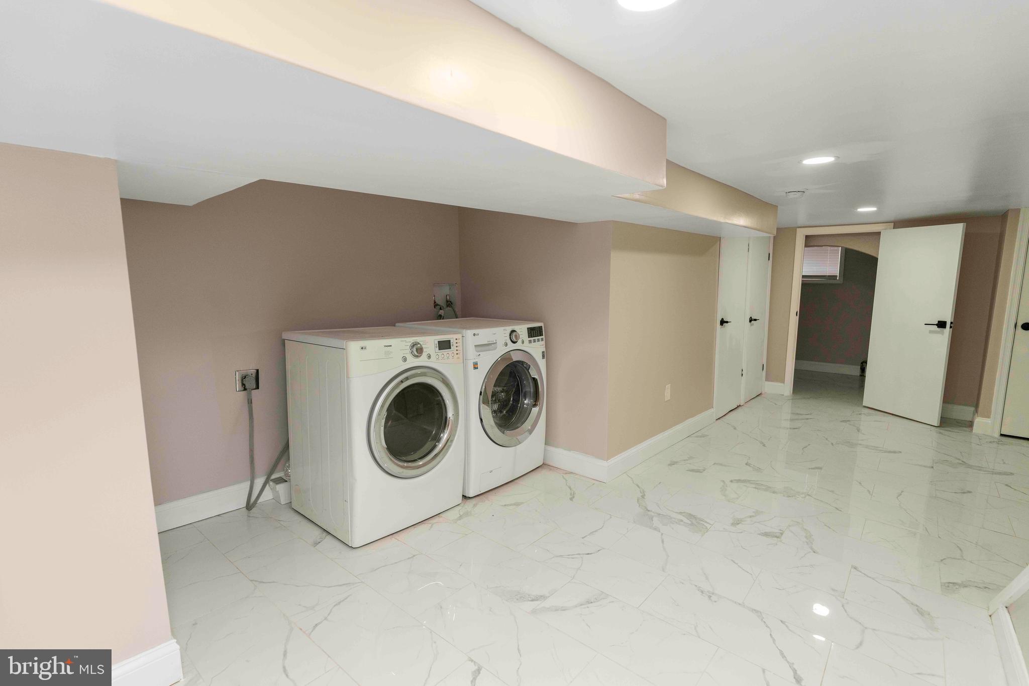 CARROLL PARK - Residential