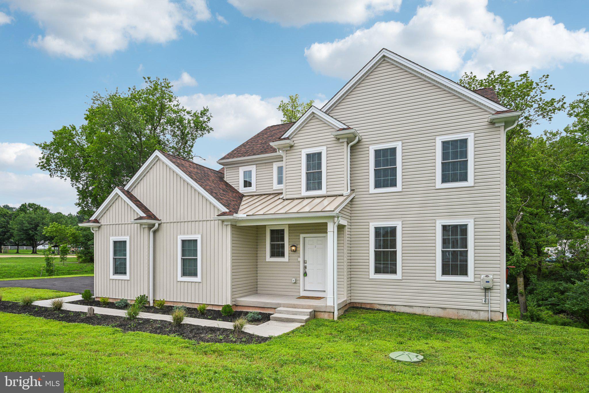 5 BLACKHORSE WOODS LANE