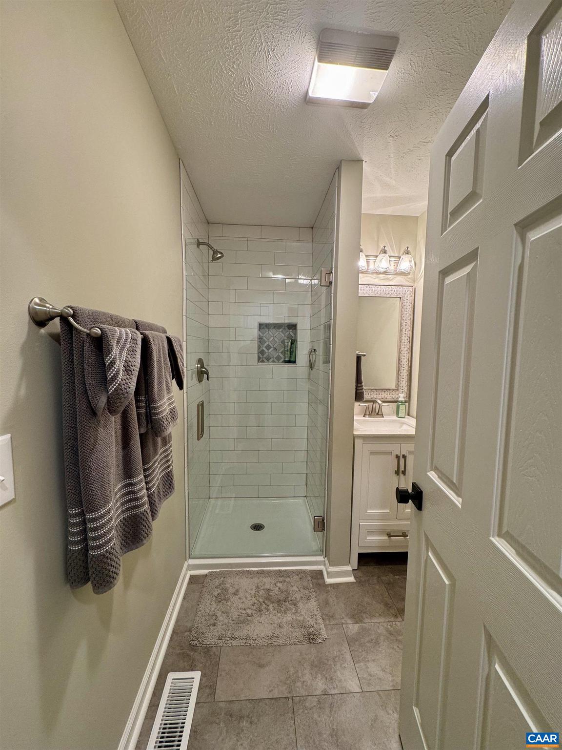 TEAVERTON - Residential