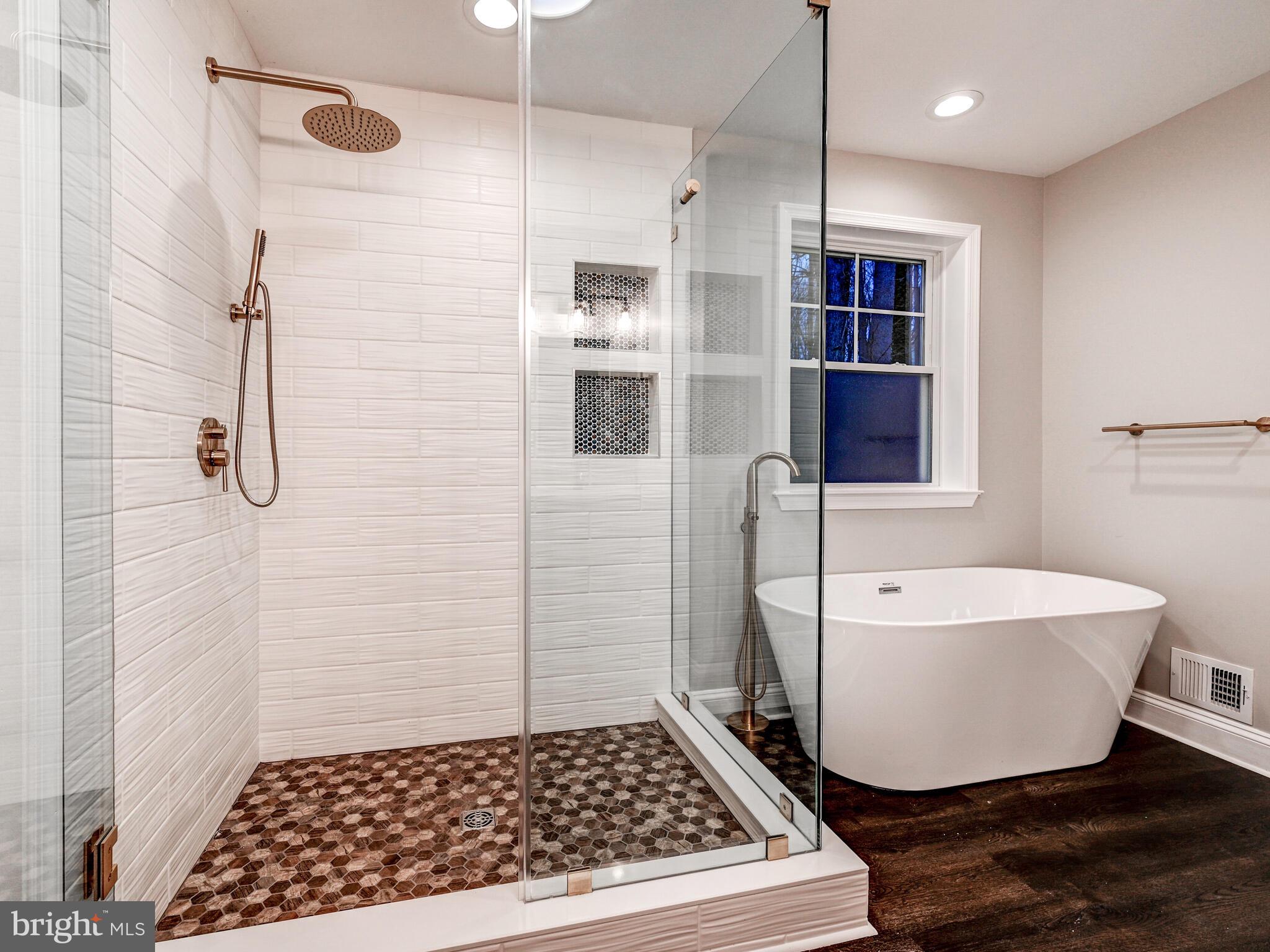 GLEN ARM - Residential