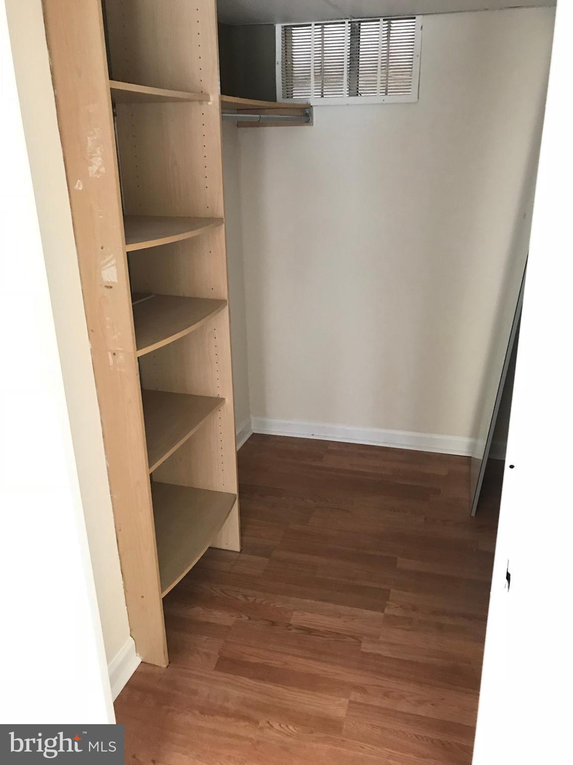 HUNTINGTON CLUB - Residential Lease