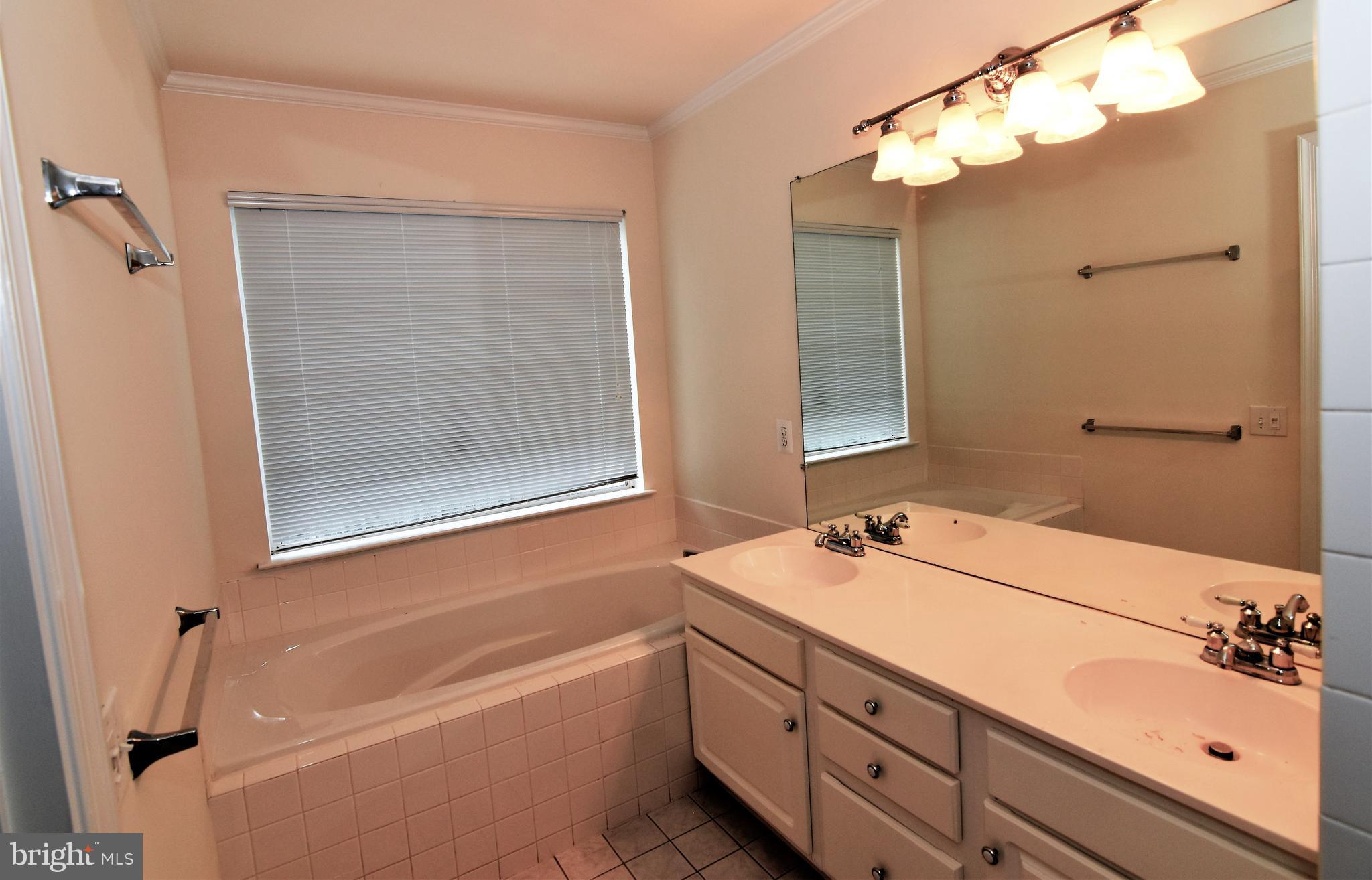 RIDGELEIGH - Residential Lease