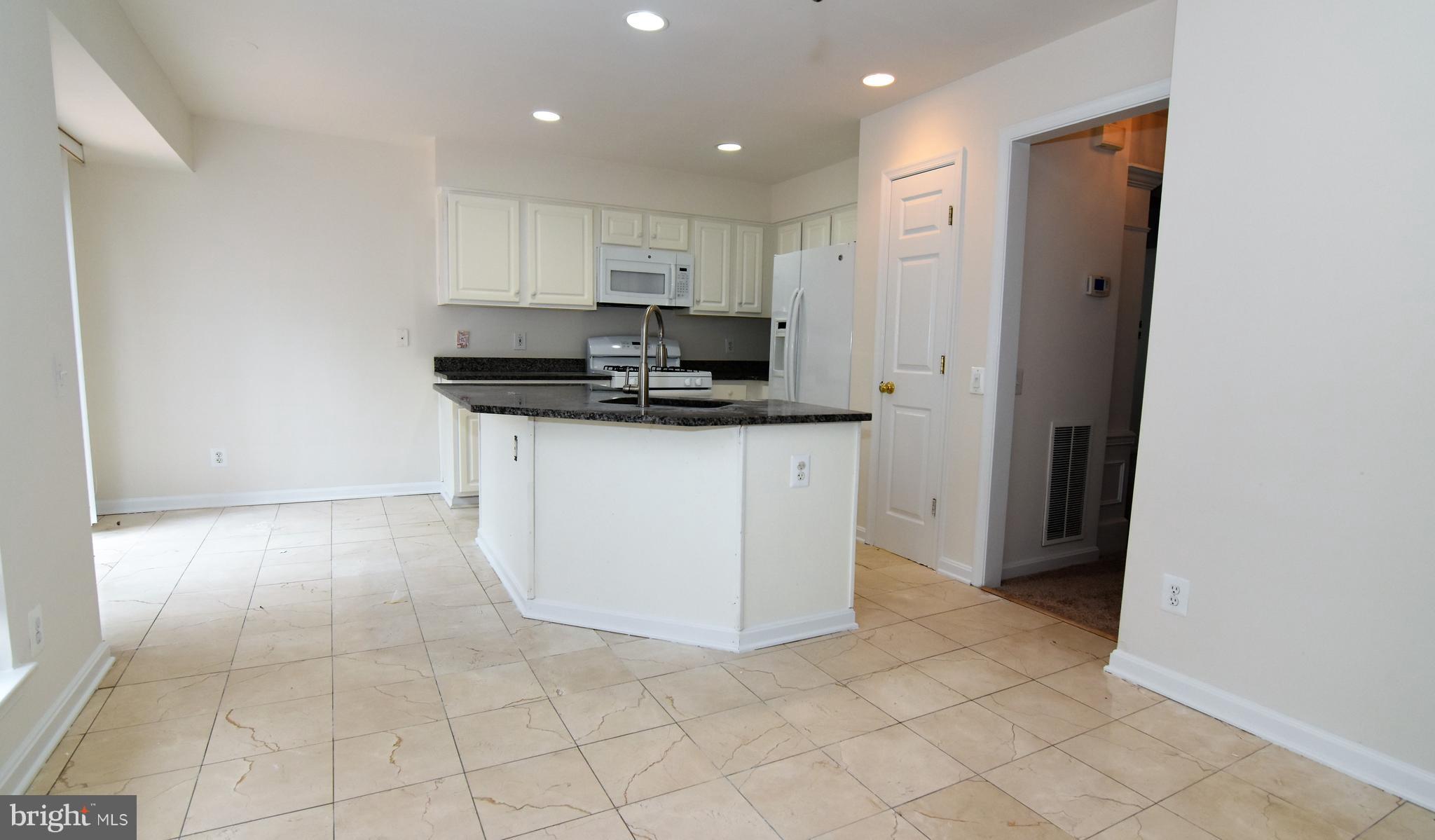 RIDGELEIGH - Residential Lease