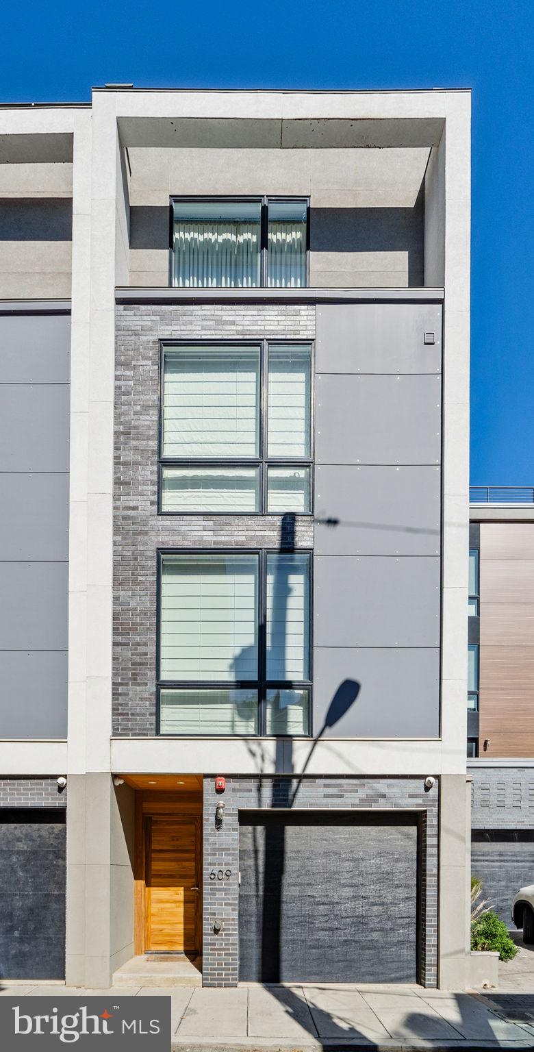 BELLA VISTA - Residential