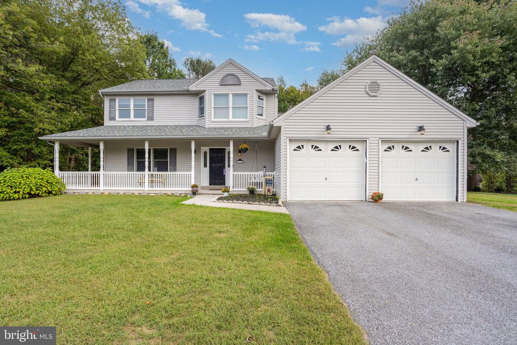 Photo of 346 Spring Run Court, ETTERS, PA 17319 (MLS # PAYK2091028)