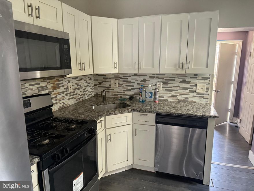 Newly Remodeled Home—Move-In Ready!** This charming 3-bedroom, 1-bath home is ideal for first-time homebuyers or investors. It features modern upgrades and a cozy atmosphere, providing a fresh and stylish living space. Conveniently located near local amenities, schools, and public transportation, this home presents an excellent opportunity to own in a growing area.