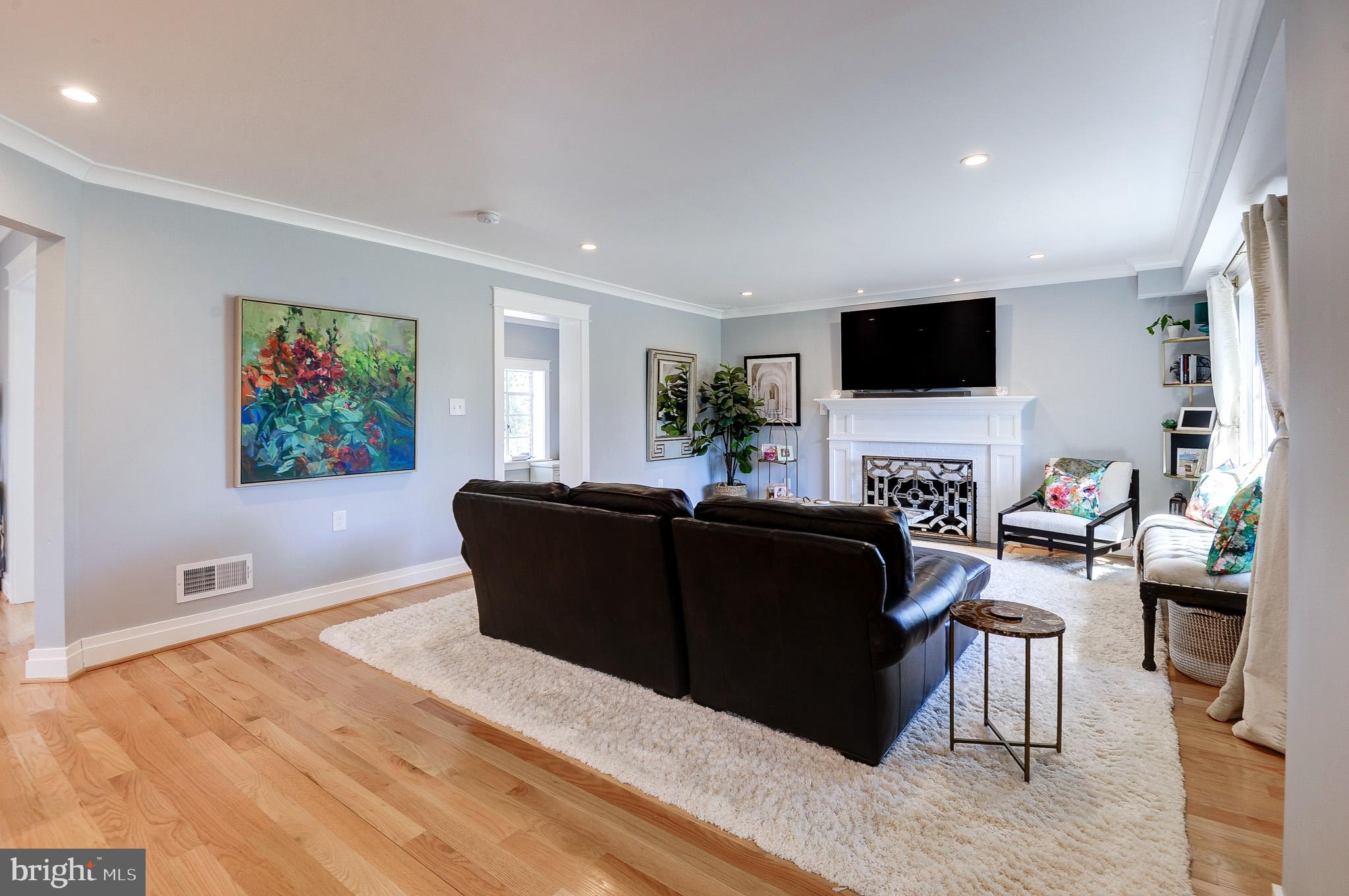 COLLEGE PARK - Residential