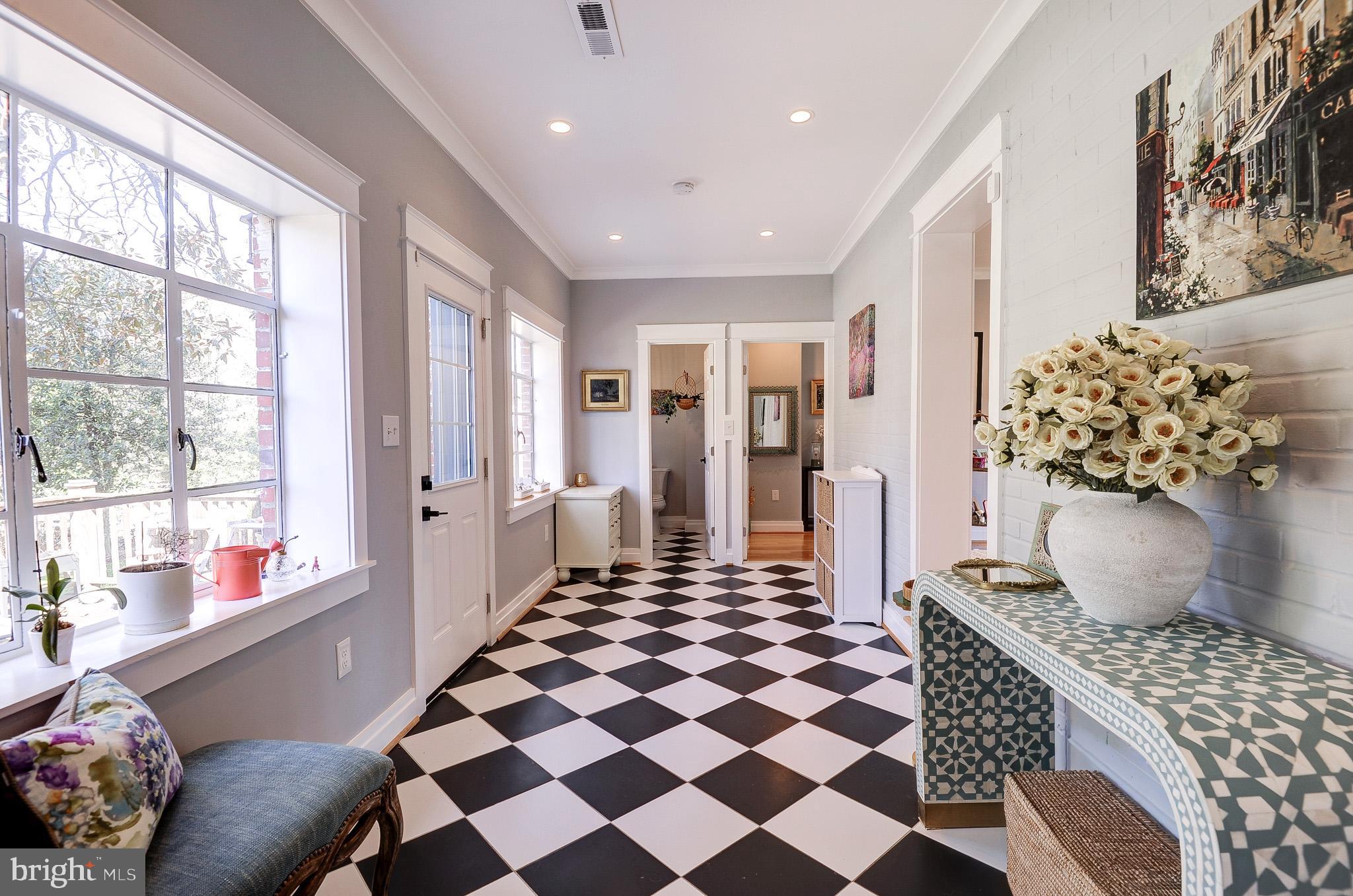 COLLEGE PARK - Residential