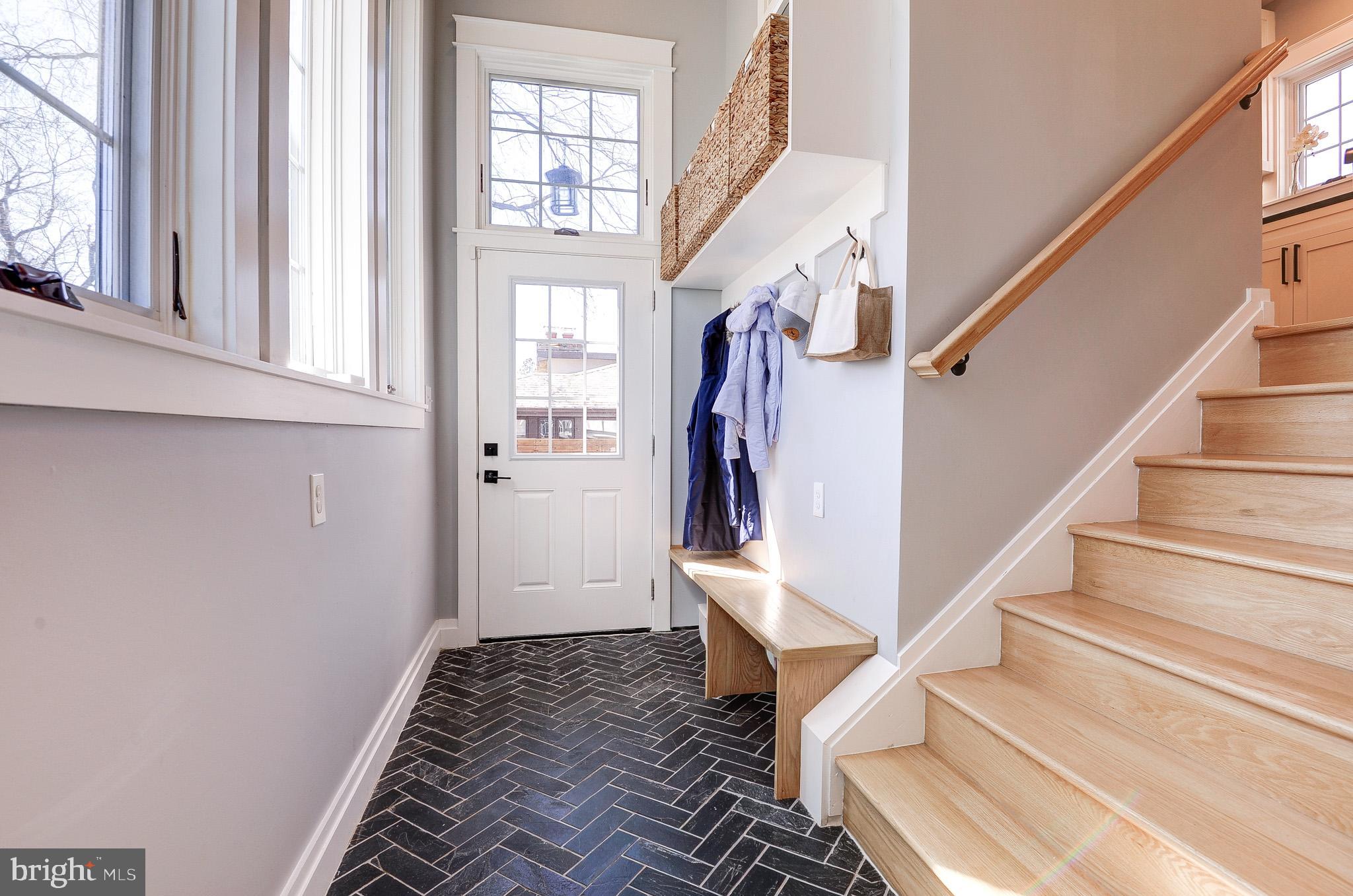 COLLEGE PARK - Residential