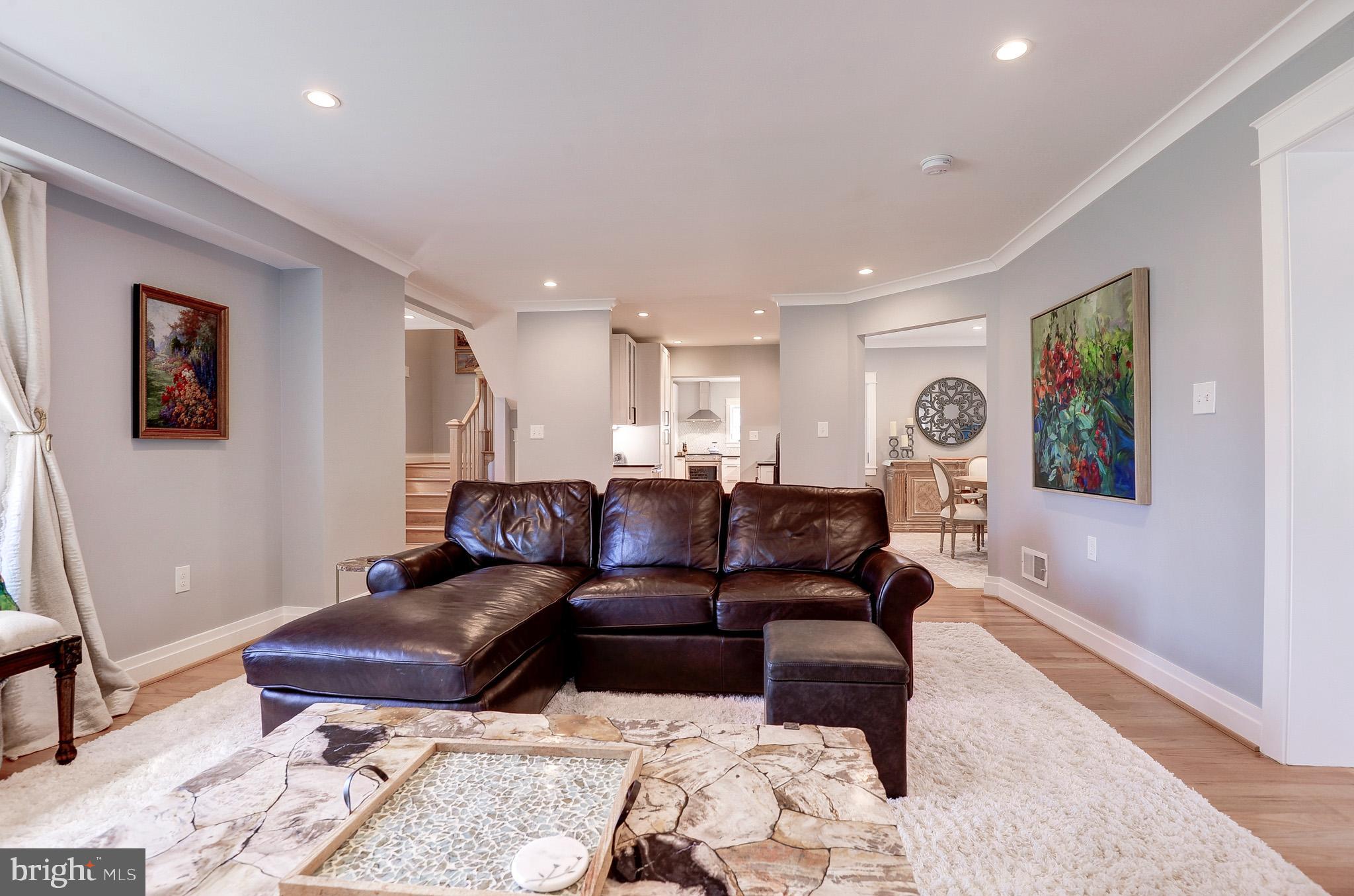 COLLEGE PARK - Residential