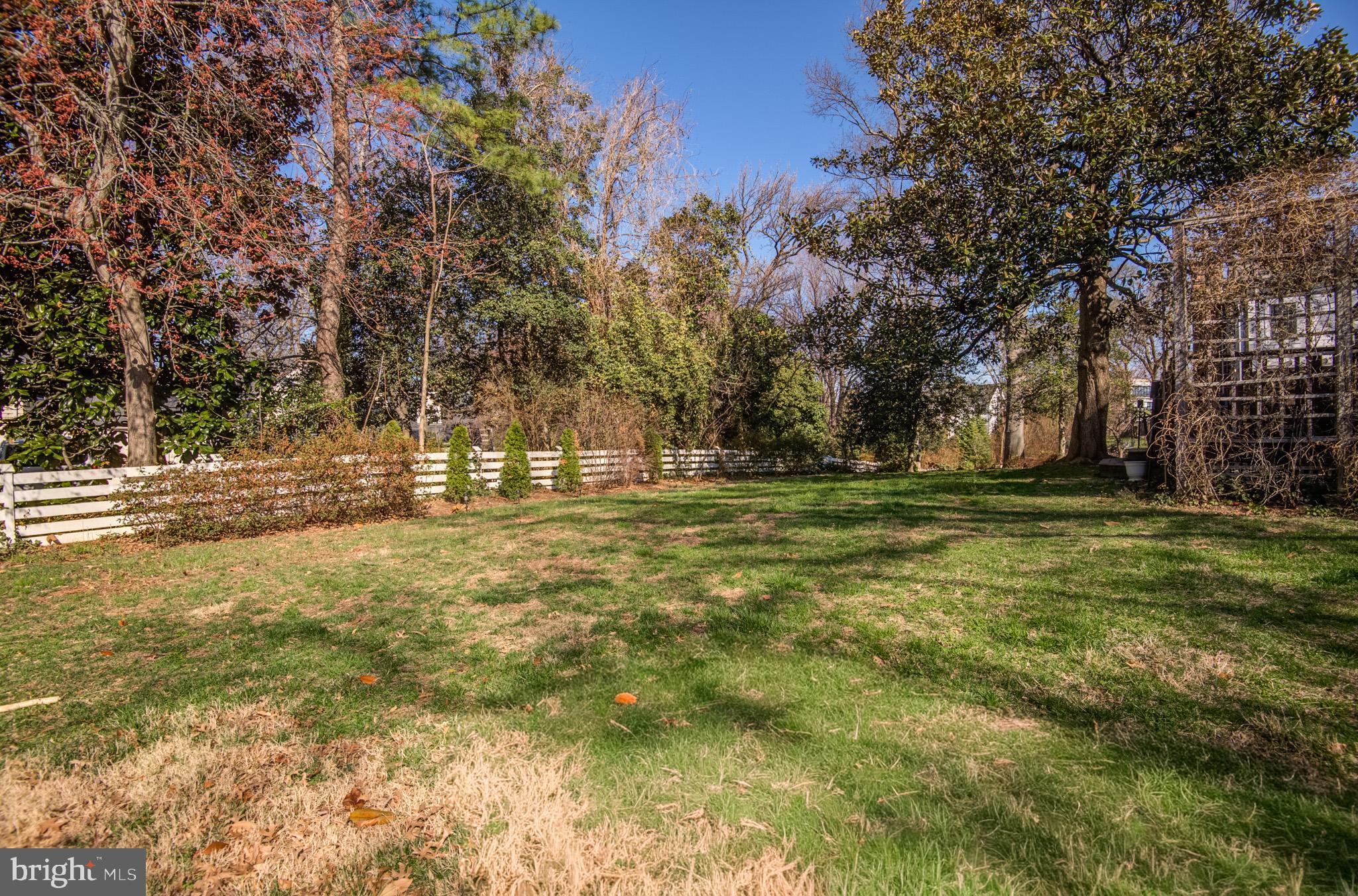 COLLEGE PARK - Residential