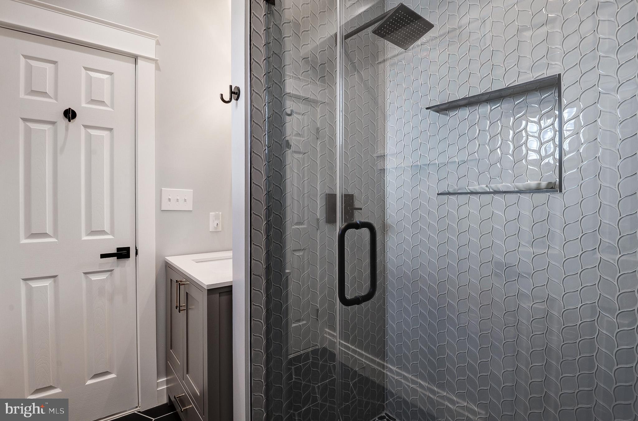 COLLEGE PARK - Residential