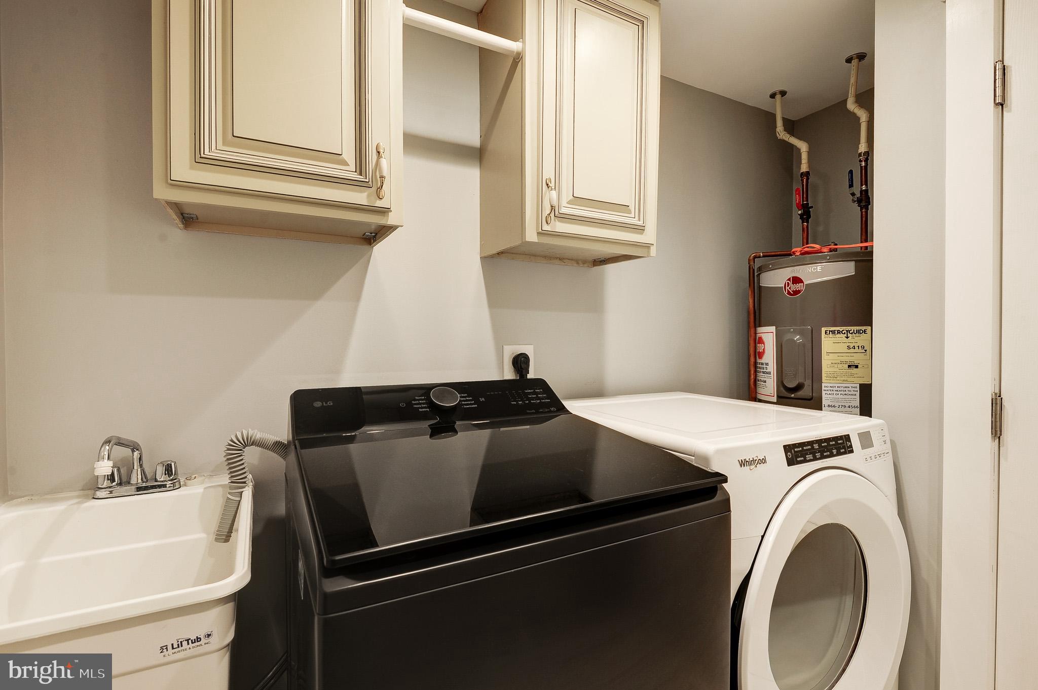 COLLEGE PARK - Residential