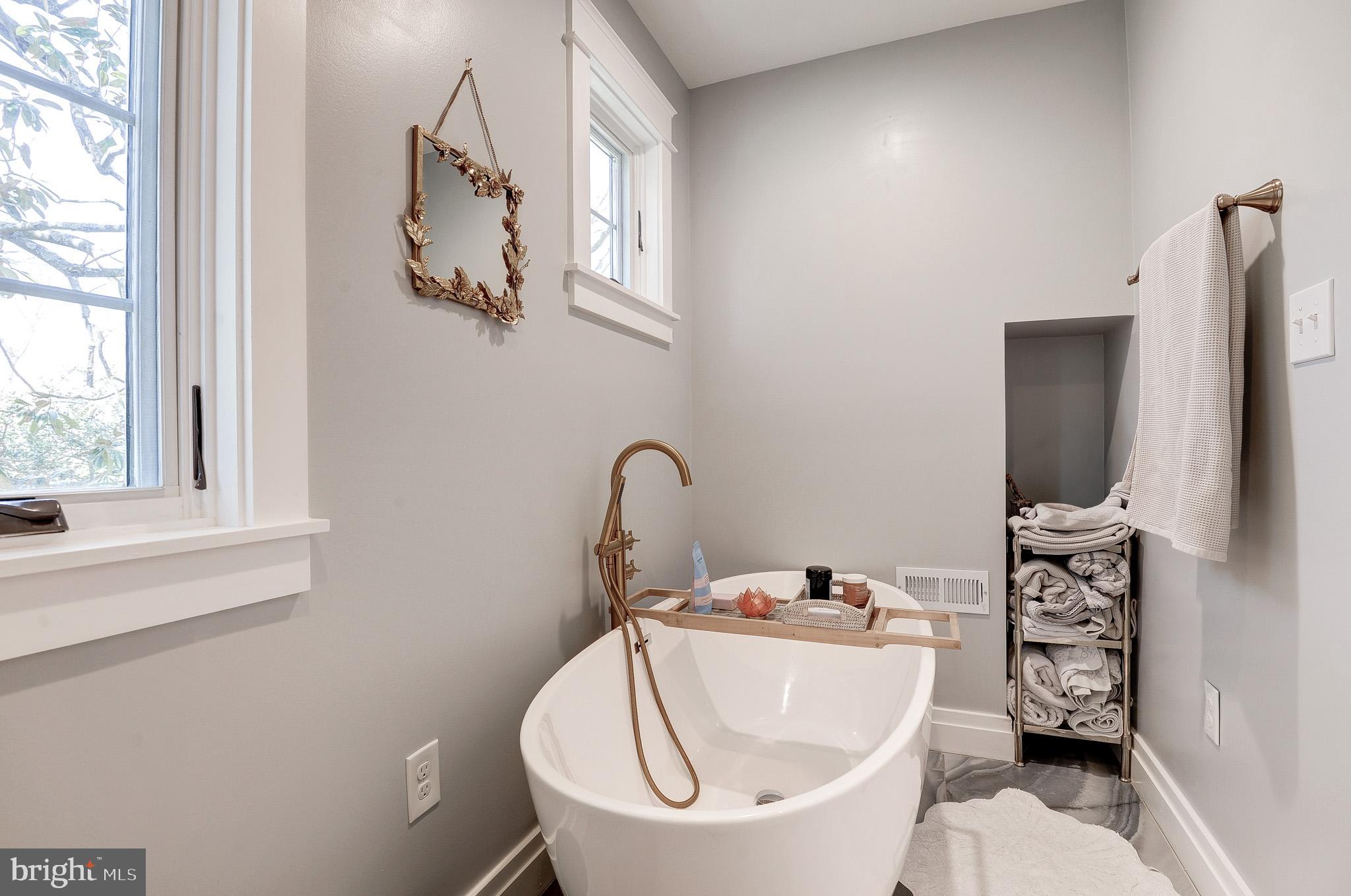 COLLEGE PARK - Residential