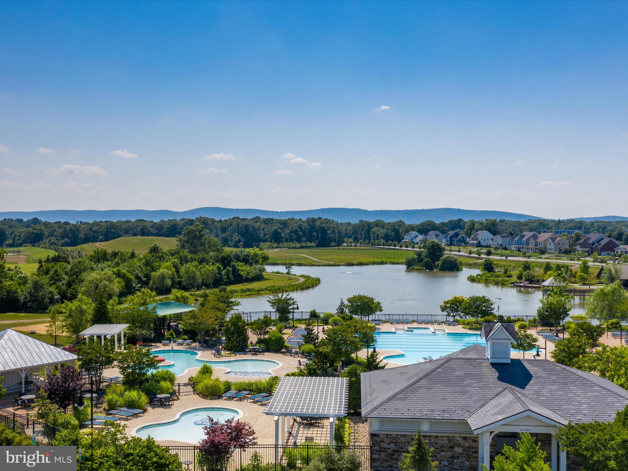 GRANT AT WILLOWSFORD - Residential